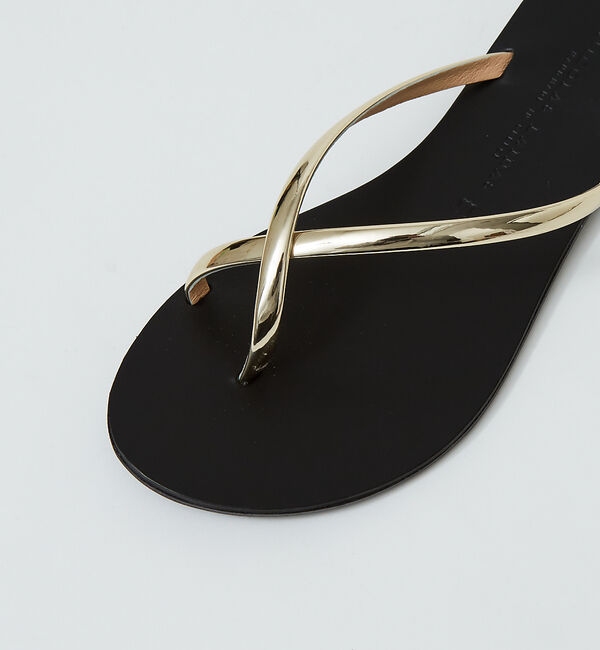 Rouge vif「NICOLAS LAINAS クロスストラップサンダル」|サンダル|