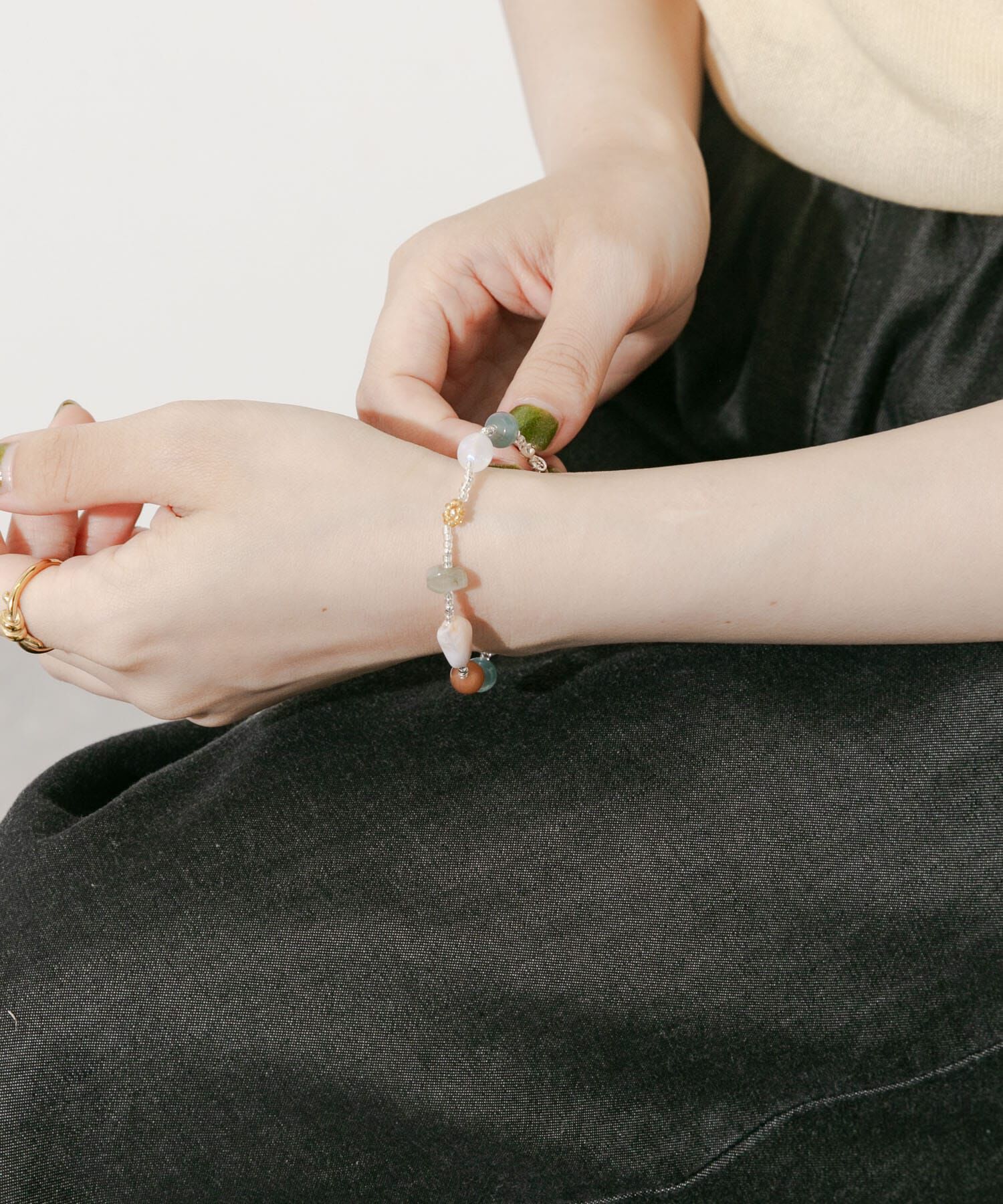 SMELLY「ビーズカラーガラスブレスレット」|ブレスレット・バングル|