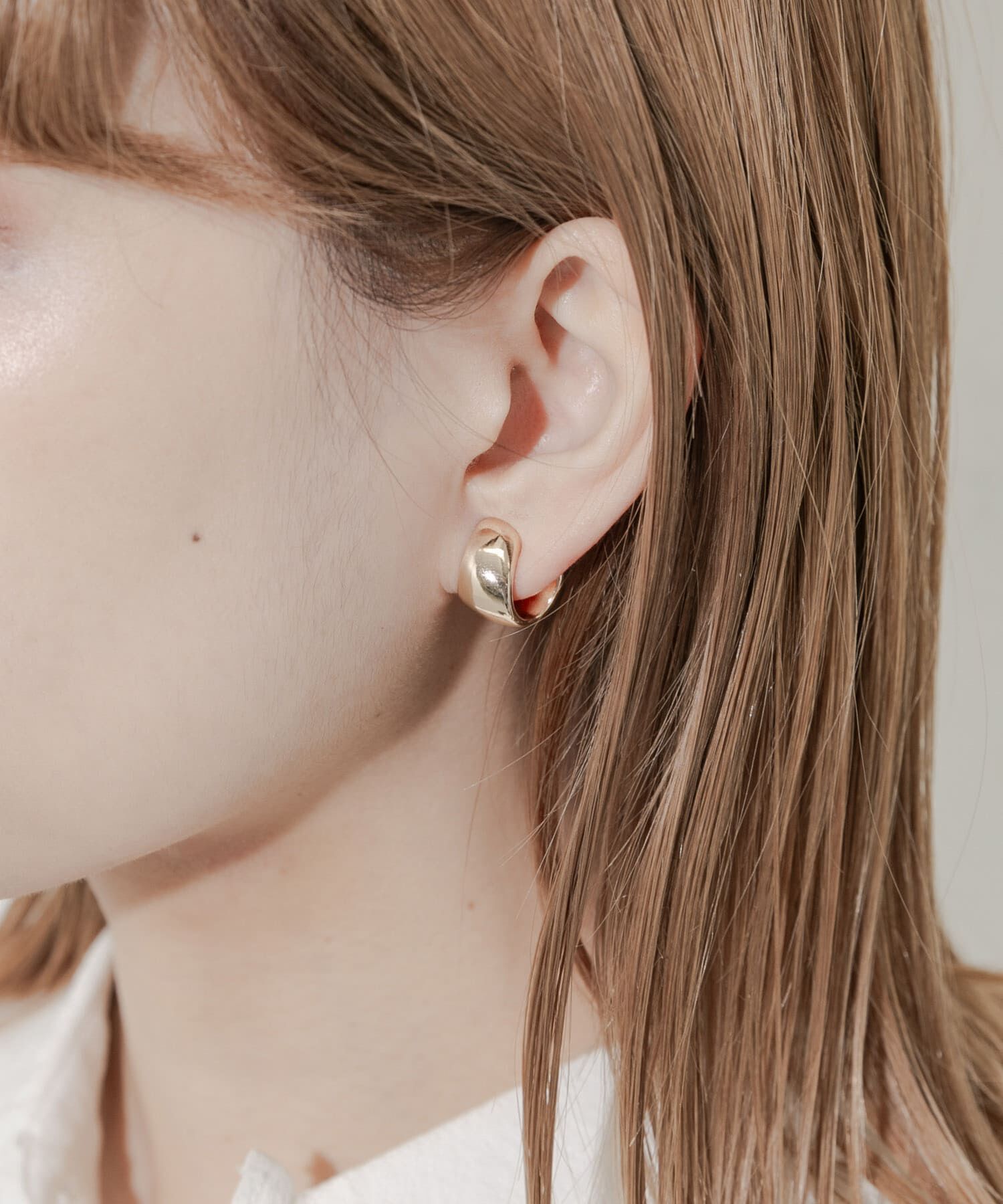 SMELLY「メタルワイドカーブイヤリング」|イヤリング|