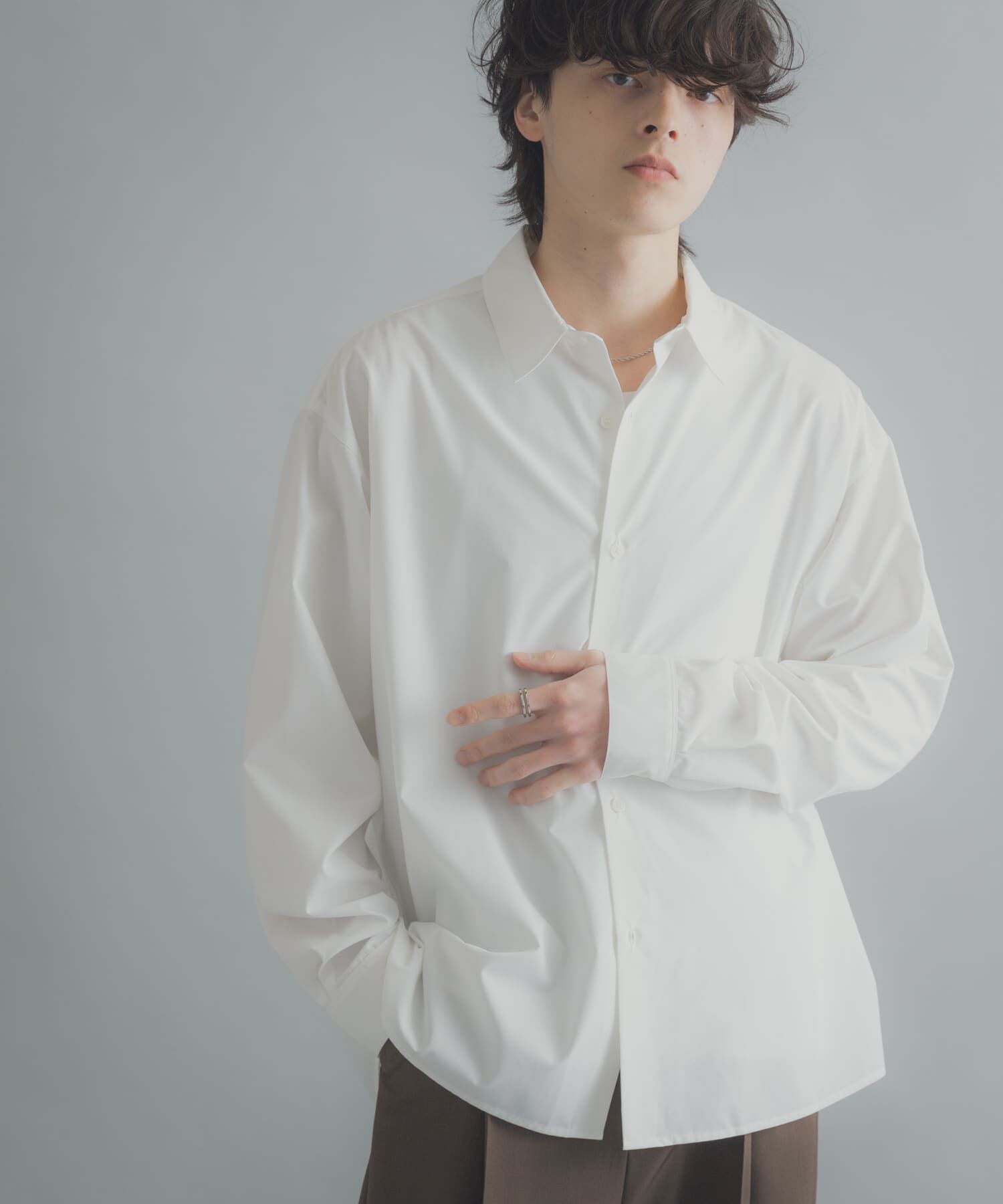 SENSE OF PLACE by URBAN RESEARCH「『イージーケア/速乾/接触冷感』コンフォートレギュラーカラーシャツ」|シャツ・ブラウス|ホワイト