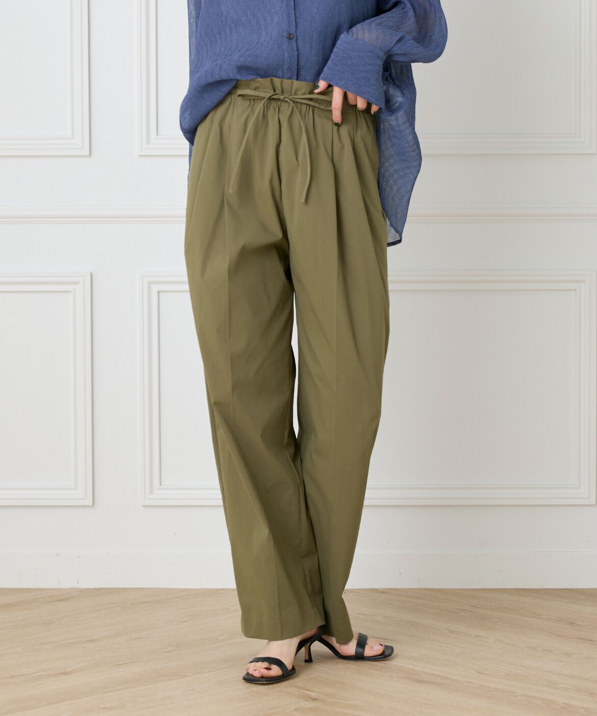 DAY by DAY it&rsquo;s international「タックテーパードイージーパンツ」|スラックス|カーキ3