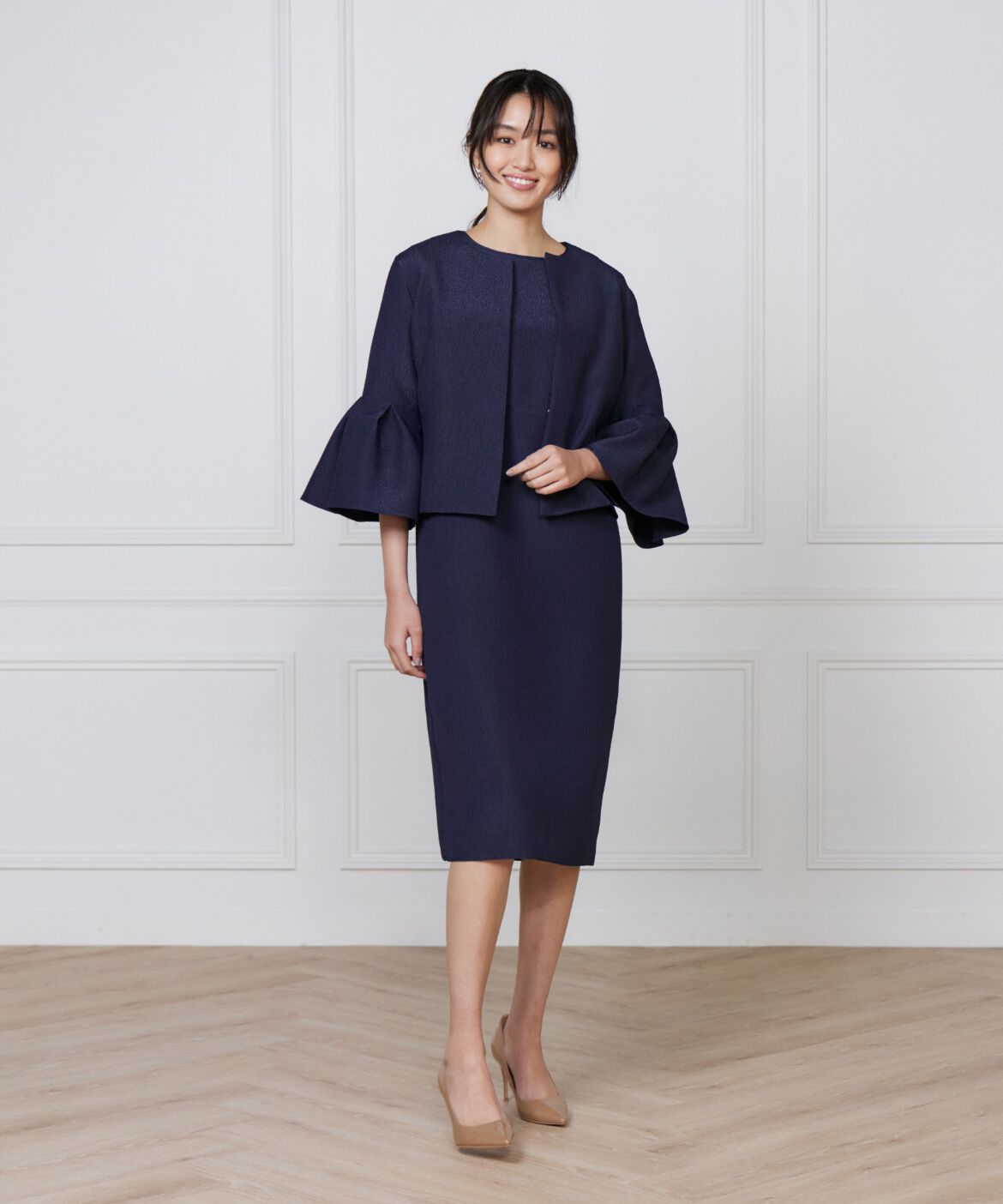 7-IDconcept.「《大きいサイズ》タックフレアースリーブジャケット」|ノーカラージャケット|