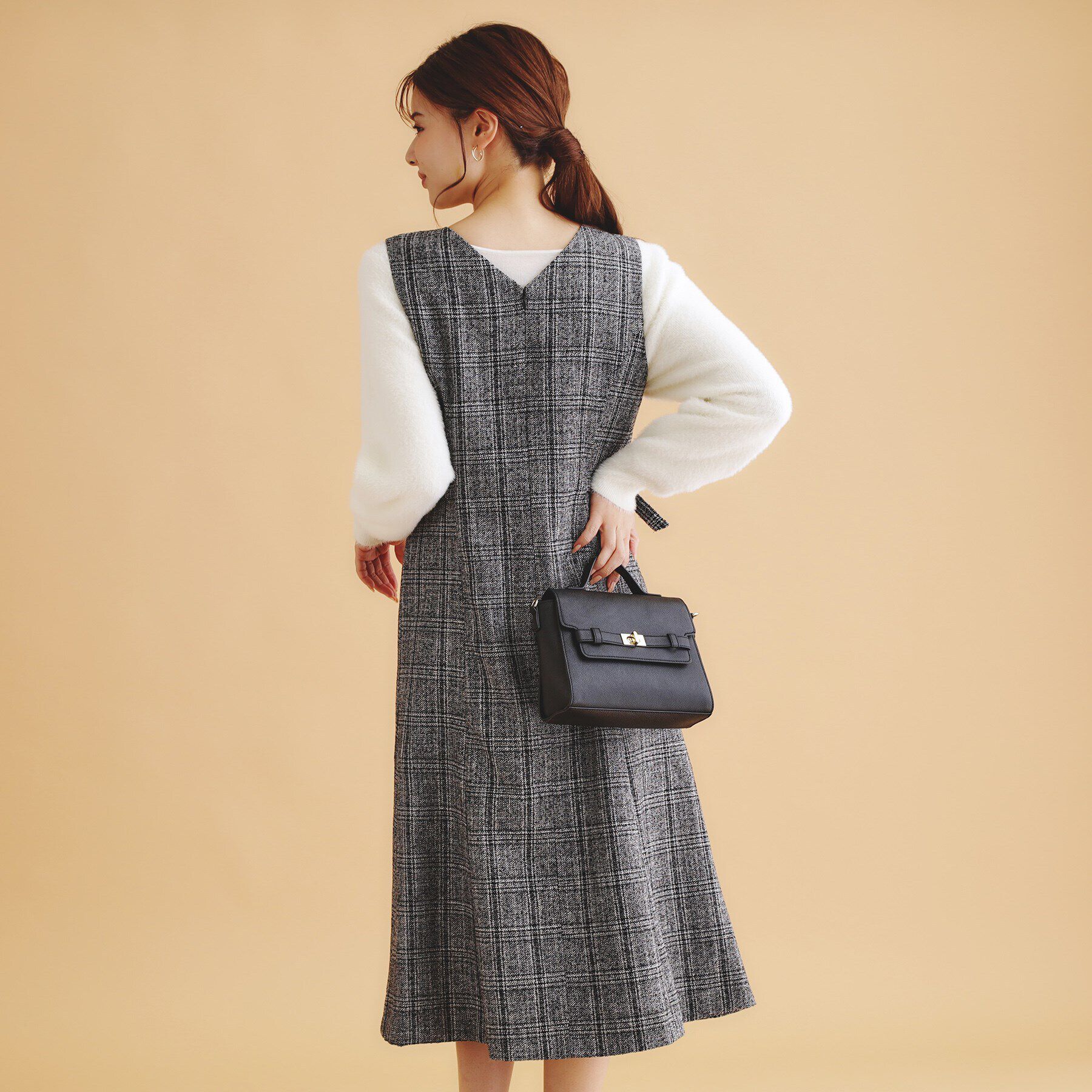 index「《美人百花掲載》チェック柄Vネックジャンパースカート【洗濯機洗い可/イージーアイロン】」|ワンピース|