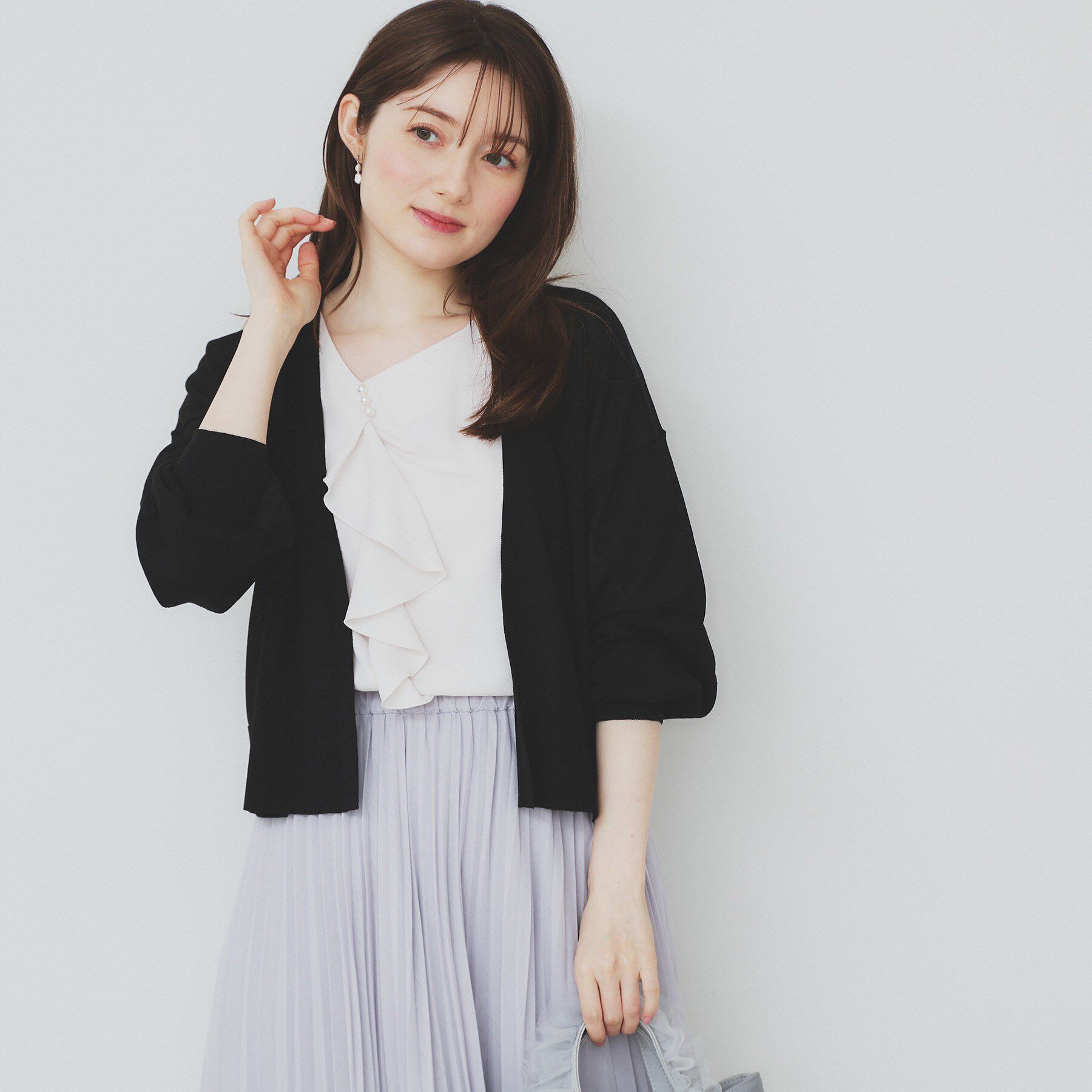 index「《6色展開》リラクシーショートカーディガン【洗濯機洗い可/接触冷感/抗ピル】」|カーディガン|ブラック(019)