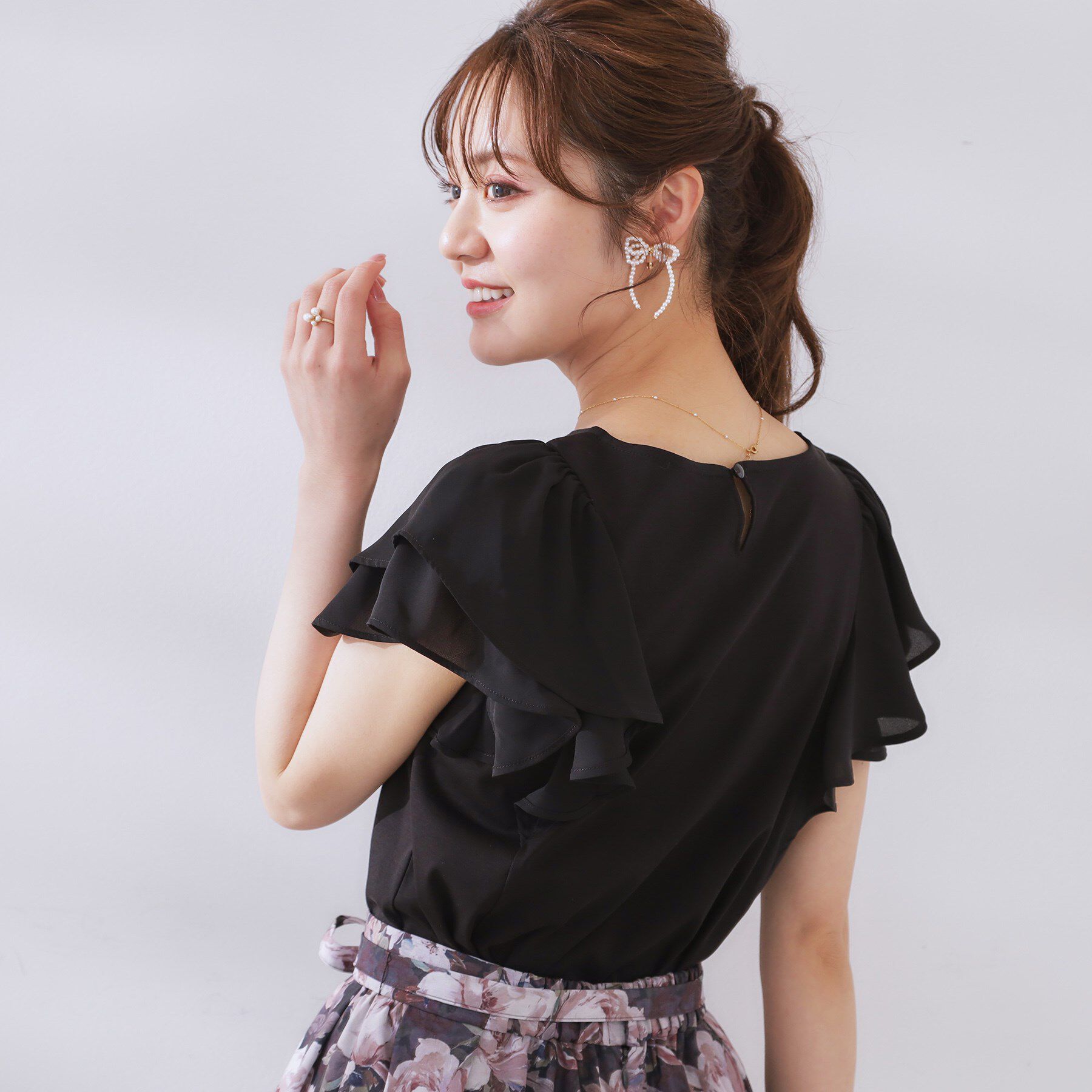 Couture broach「【接触冷感・UVカット・二の腕カバー】ラッフルフレアスリーブ」|Tシャツ・カットソー|