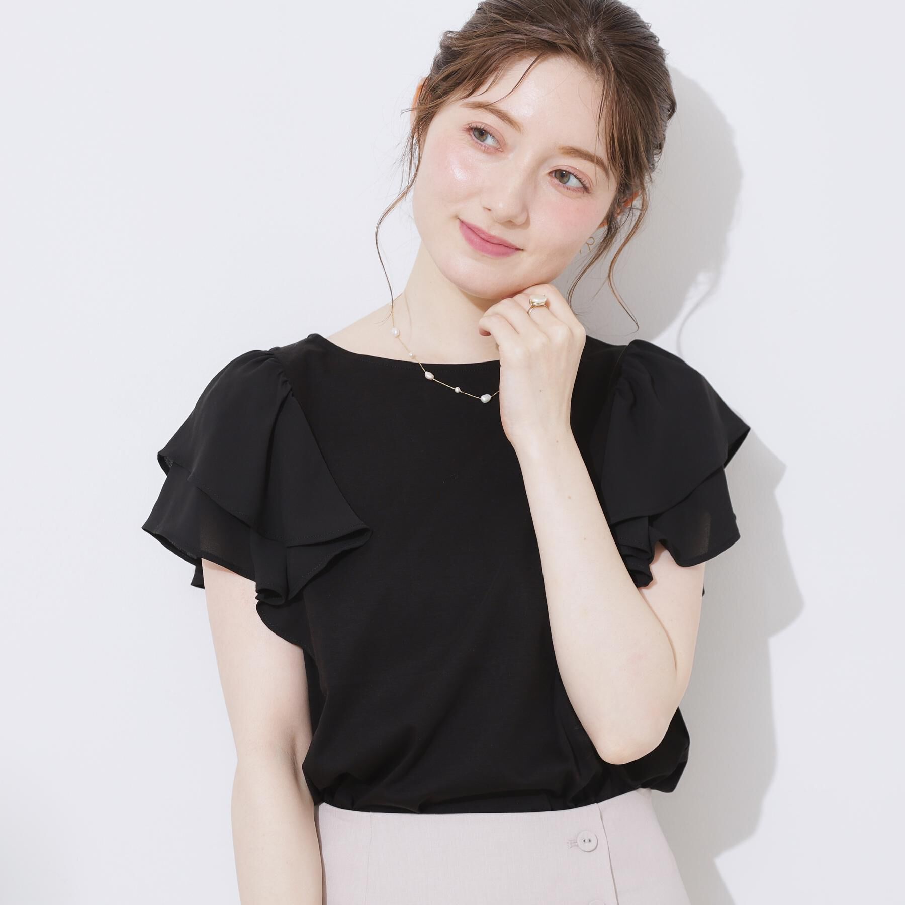 Couture broach「【接触冷感・UVカット・二の腕カバー】ラッフルフレアスリーブ」|Tシャツ・カットソー|ブラック(019)