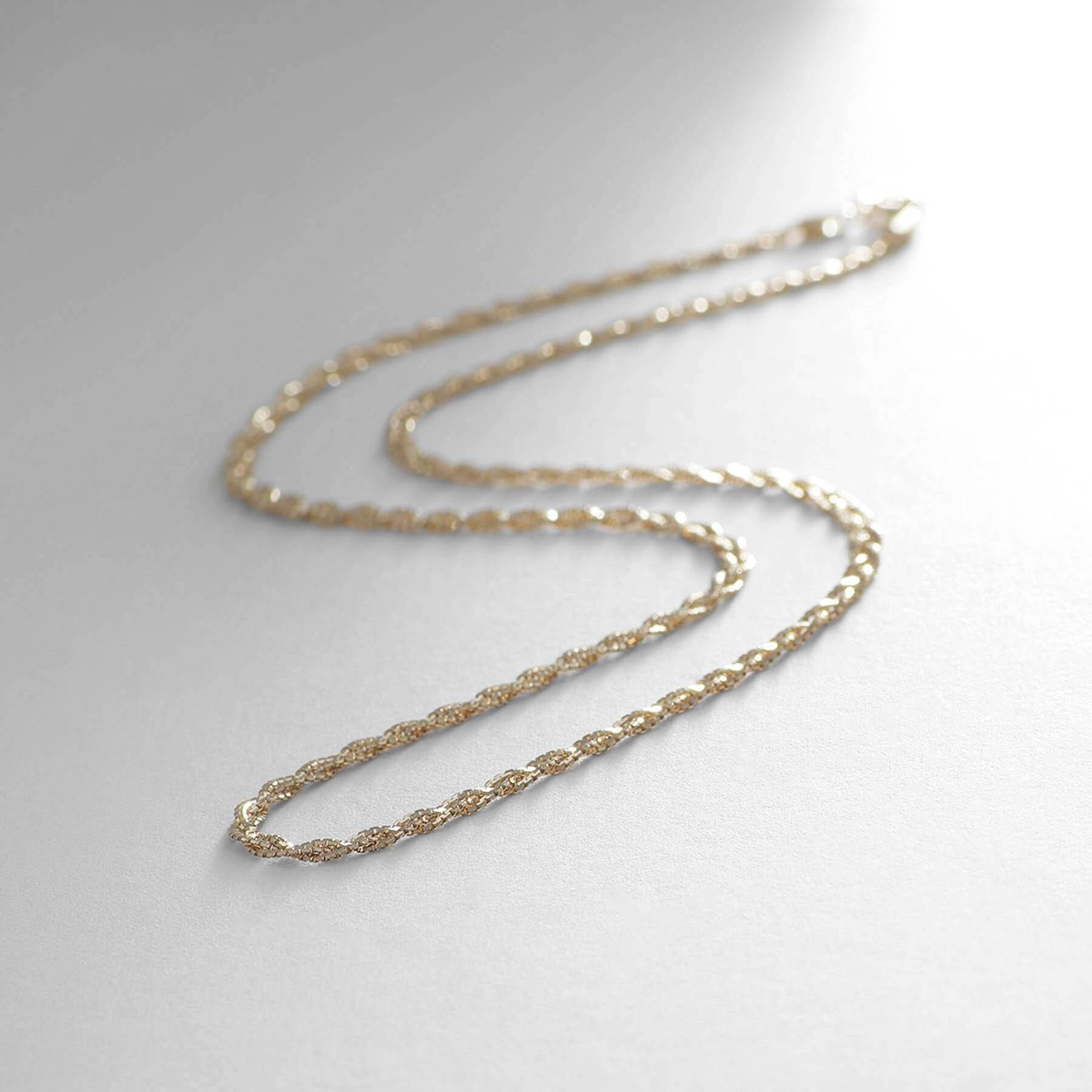 COCOSHNIK「K10ベネフラット三つ編み ネックレス」|ネックレス|