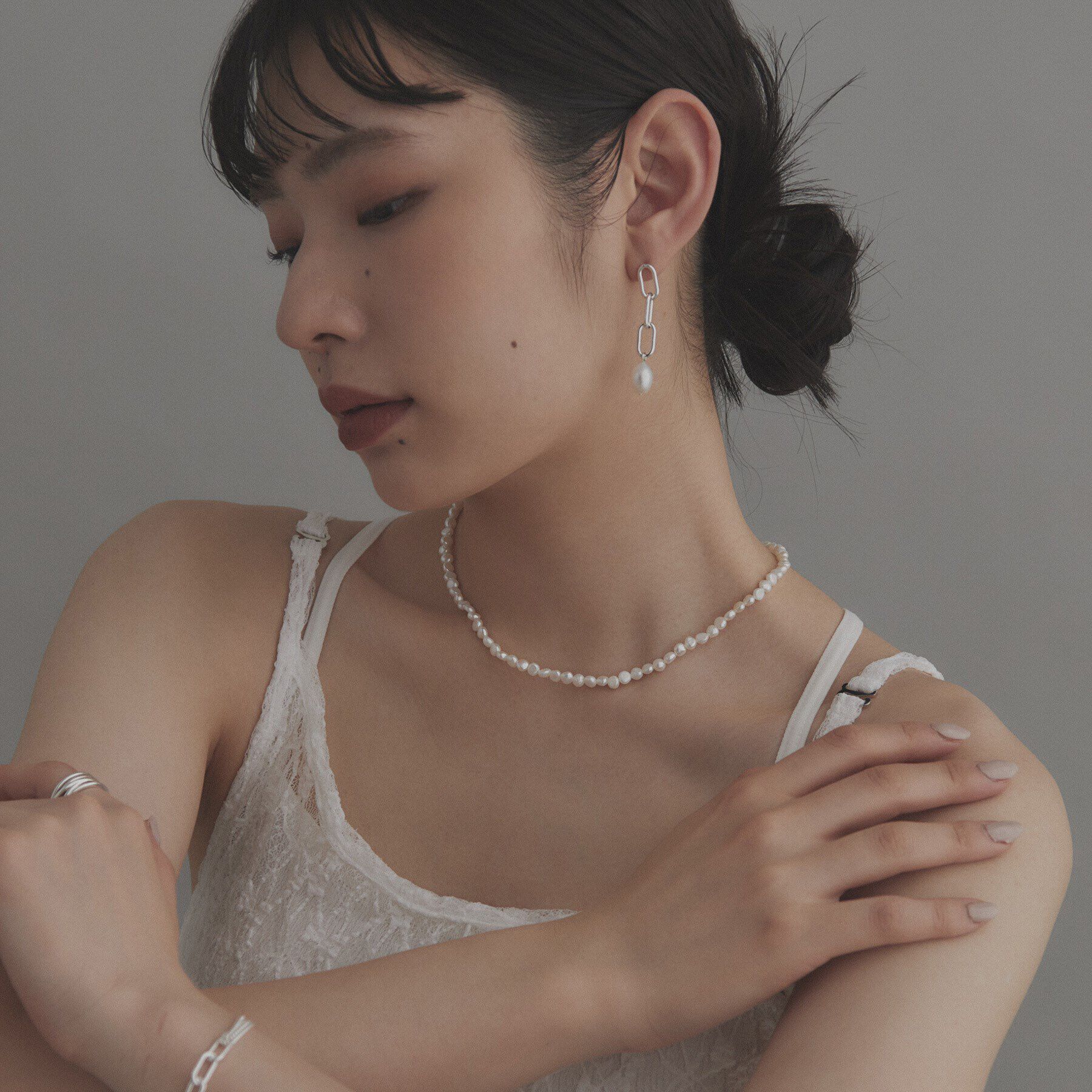 COCOSHNIK ONKITSCH「シルバー バロックパール カーブチェーン マンテルネックレス」|ネックレス|