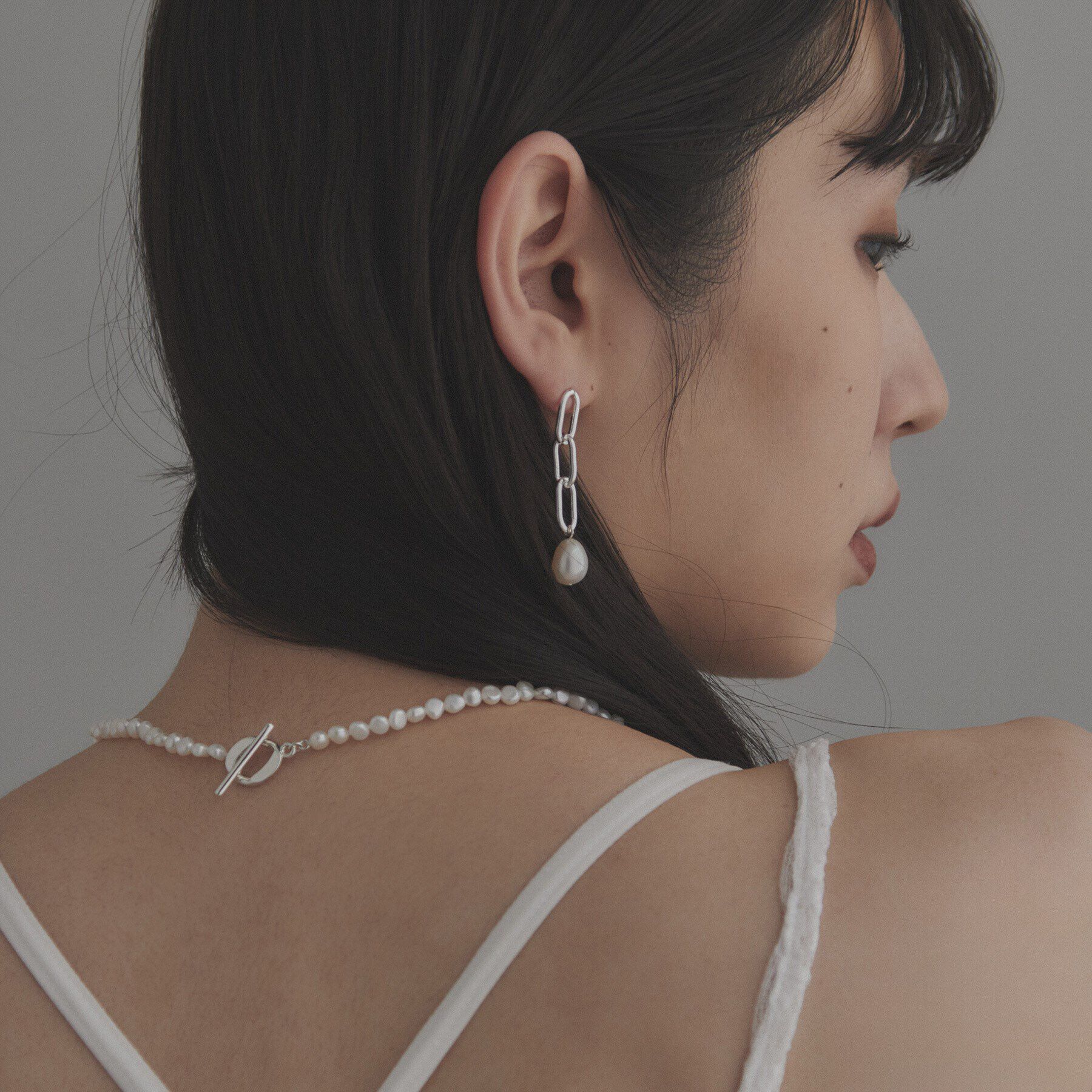 COCOSHNIK ONKITSCH「シルバー バロックパール カーブチェーン マンテルネックレス」|ネックレス|