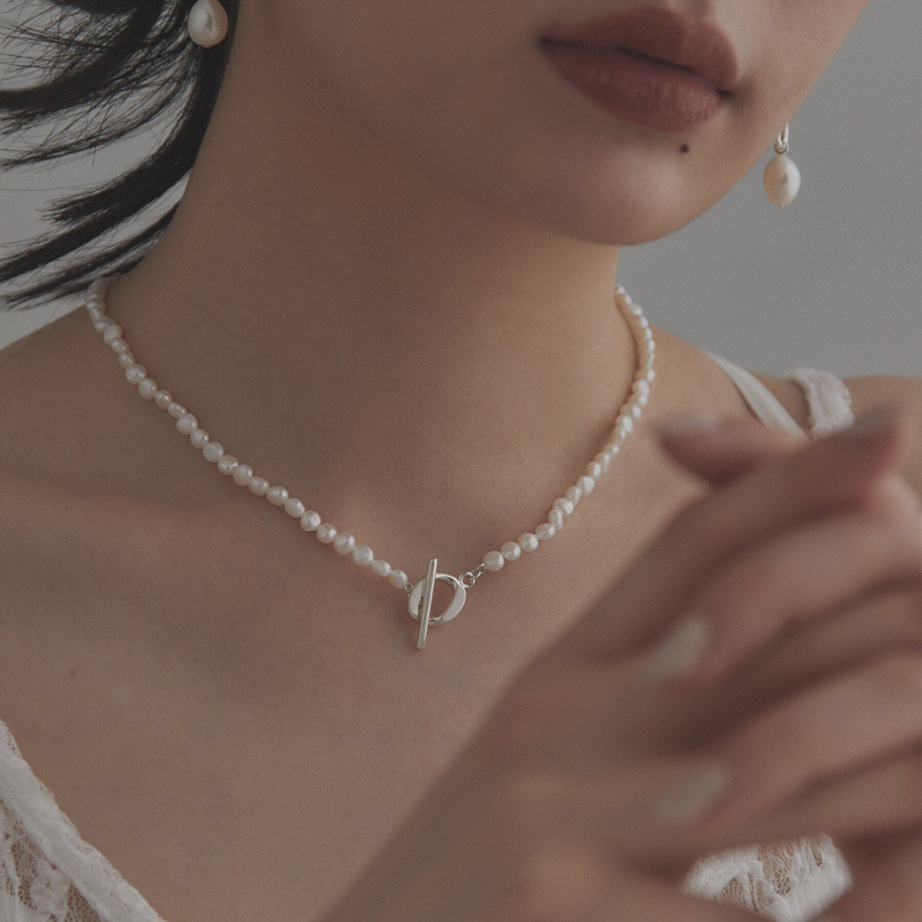 COCOSHNIK ONKITSCH「シルバー バロックパール カーブチェーン マンテルネックレス」|ネックレス|