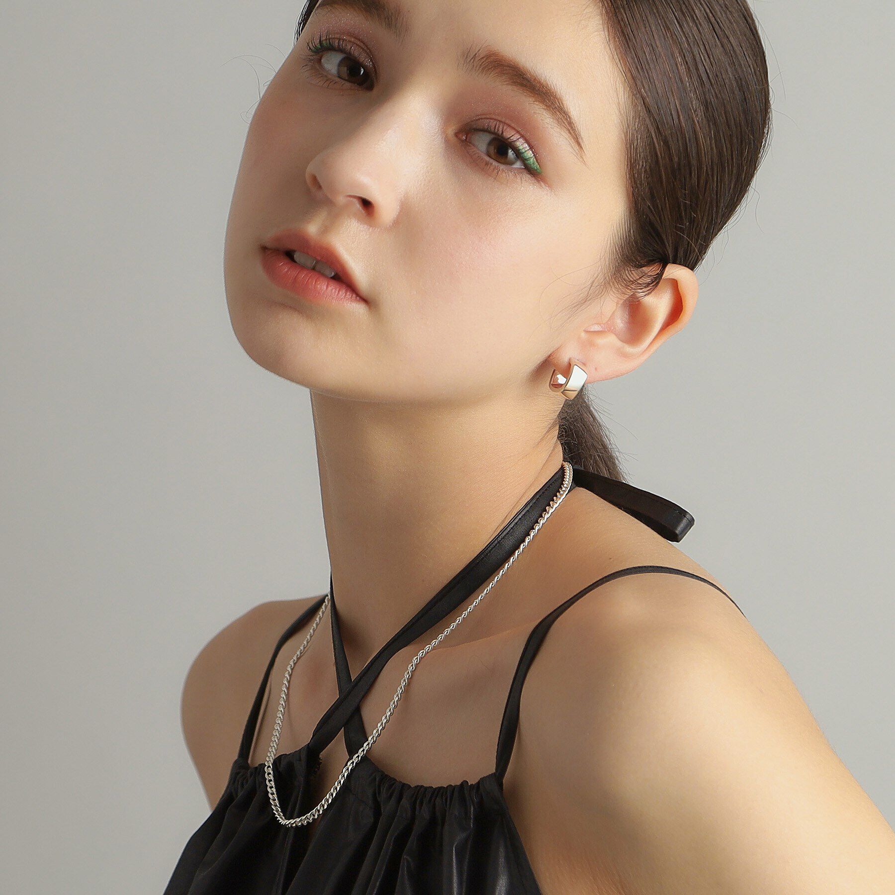 COCOSHNIK ONKITSCH「シルバー カーブチェーン スクエアマンテルネックレス」|ネックレス|