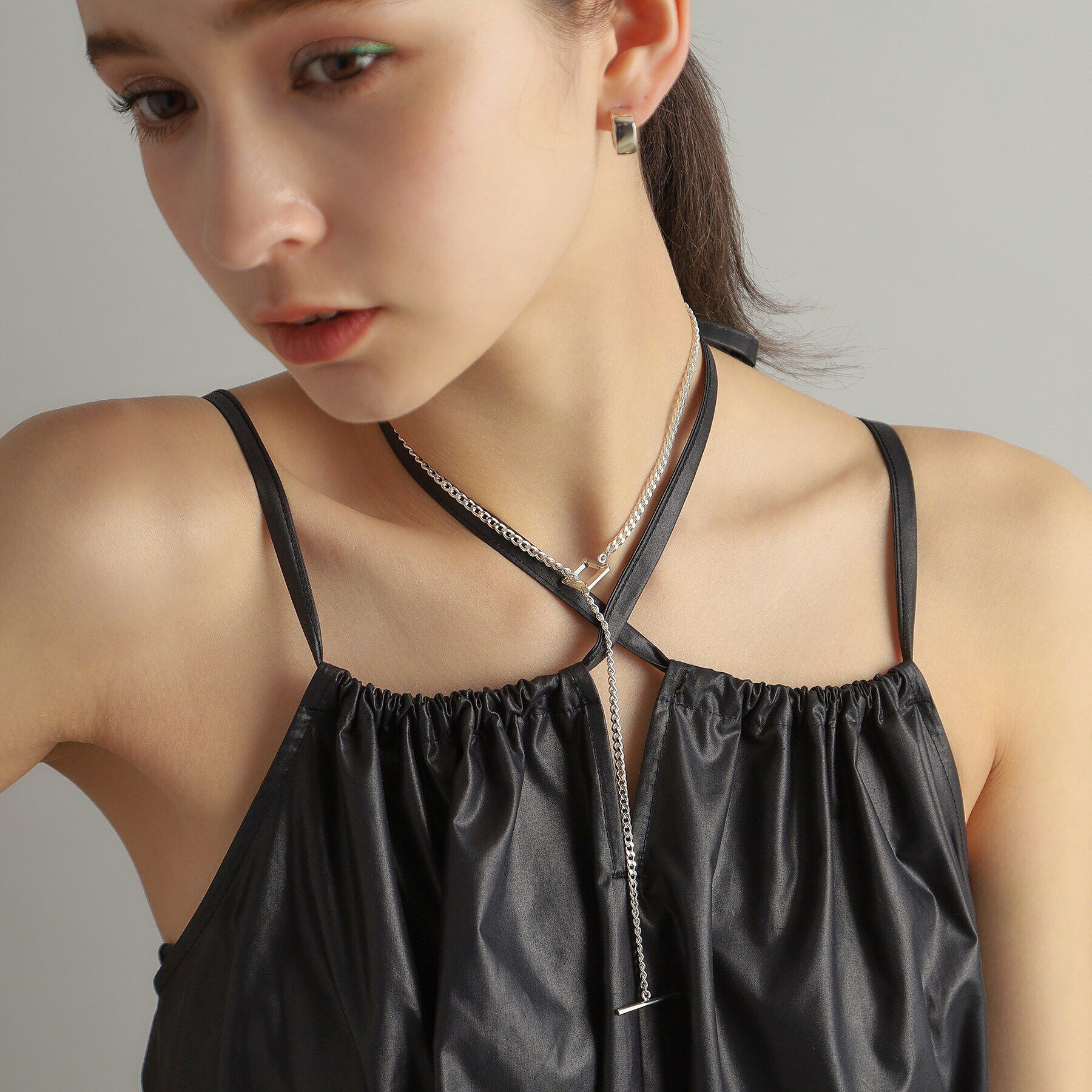 COCOSHNIK ONKITSCH「シルバー カーブチェーン スクエアマンテルネックレス」|ネックレス|