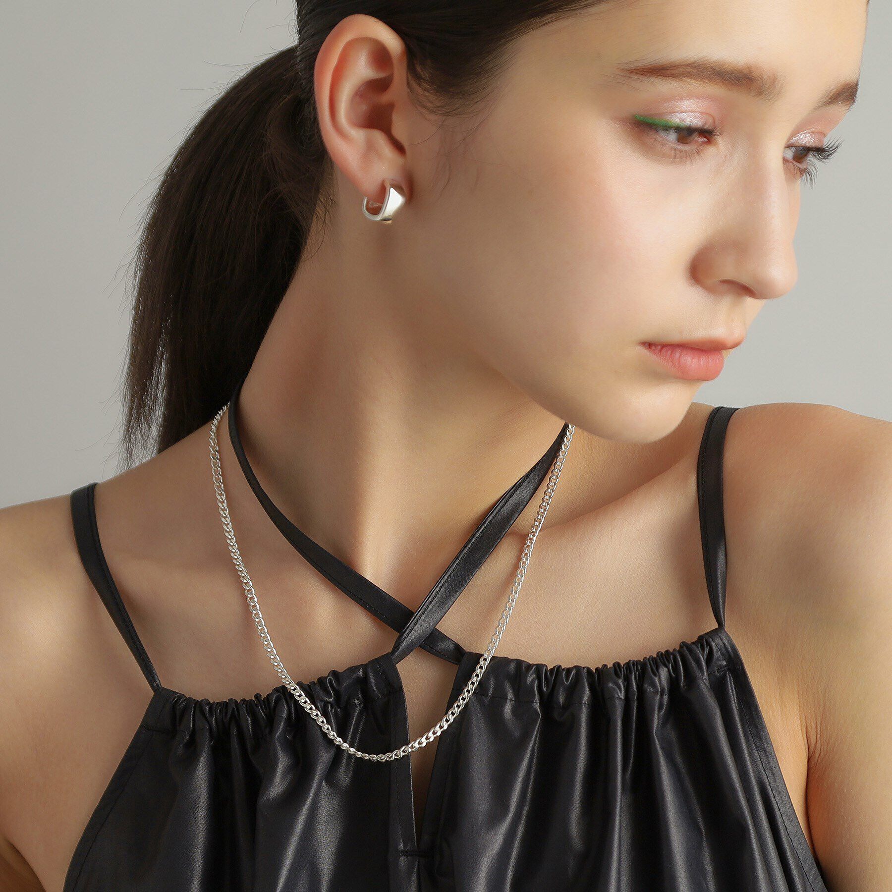 COCOSHNIK ONKITSCH「シルバー カーブチェーン スクエアマンテルネックレス」|ネックレス|