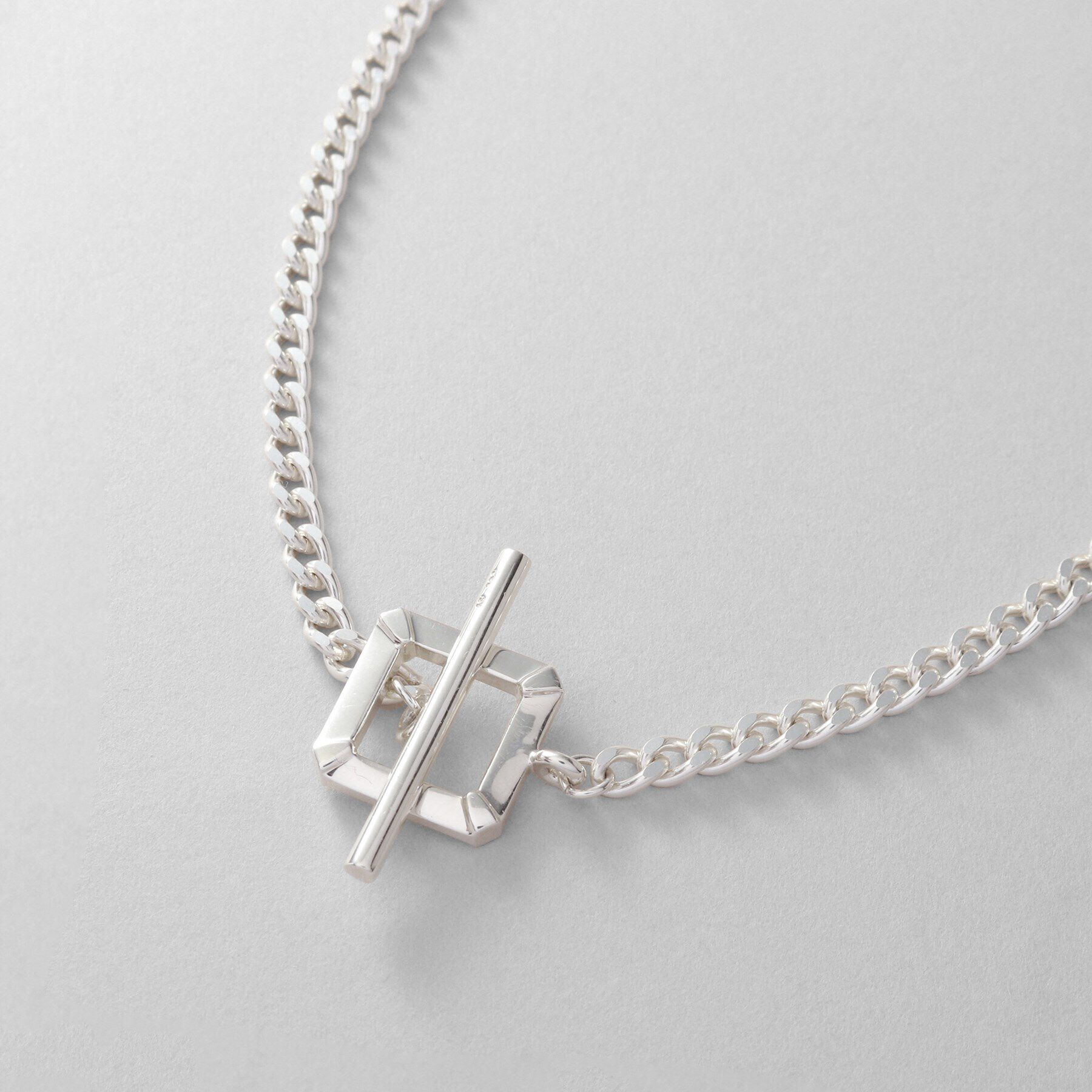COCOSHNIK ONKITSCH「シルバー カーブチェーン スクエアマンテルネックレス」|ネックレス|