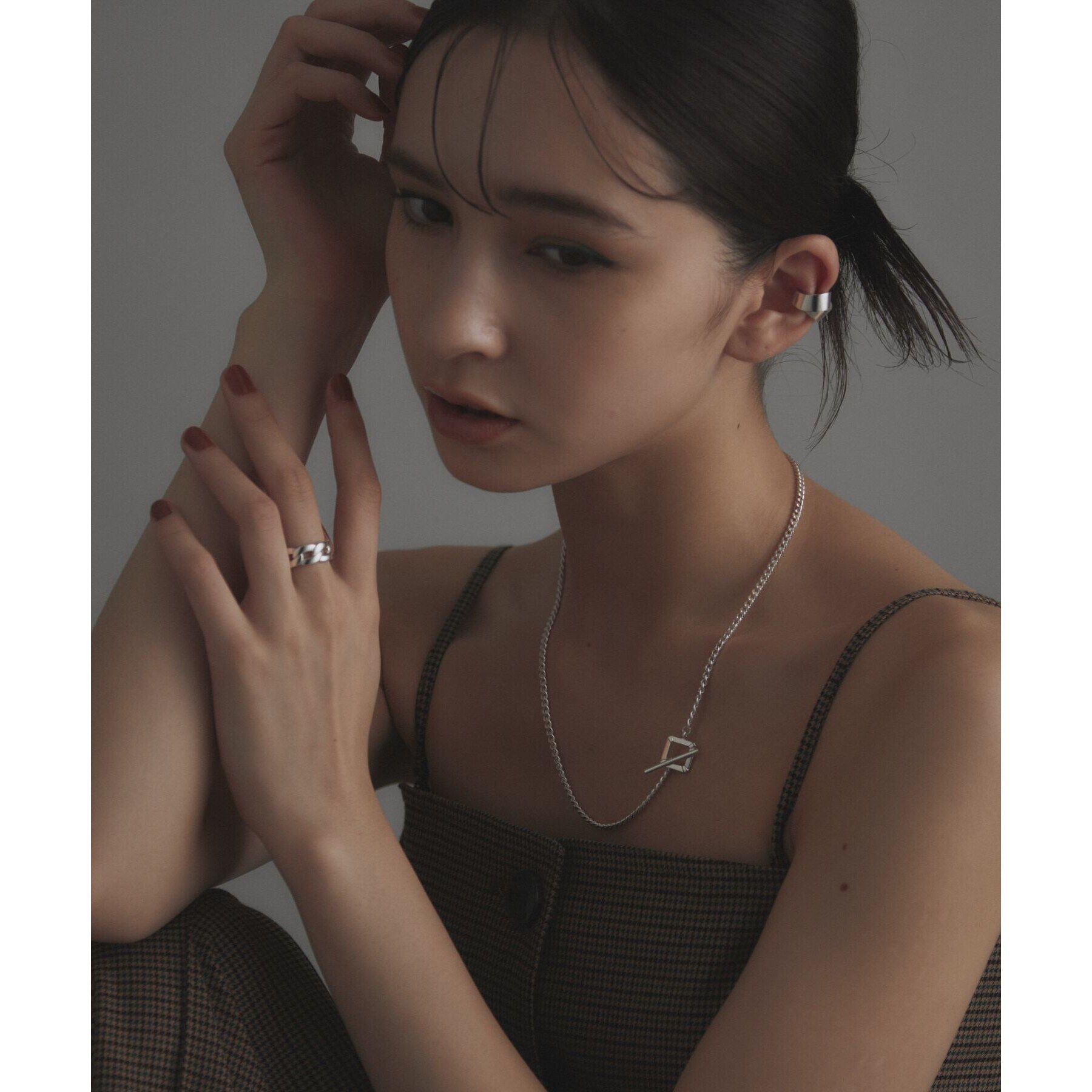 COCOSHNIK ONKITSCH「シルバー カーブチェーン スクエアマンテルネックレス」|ネックレス|