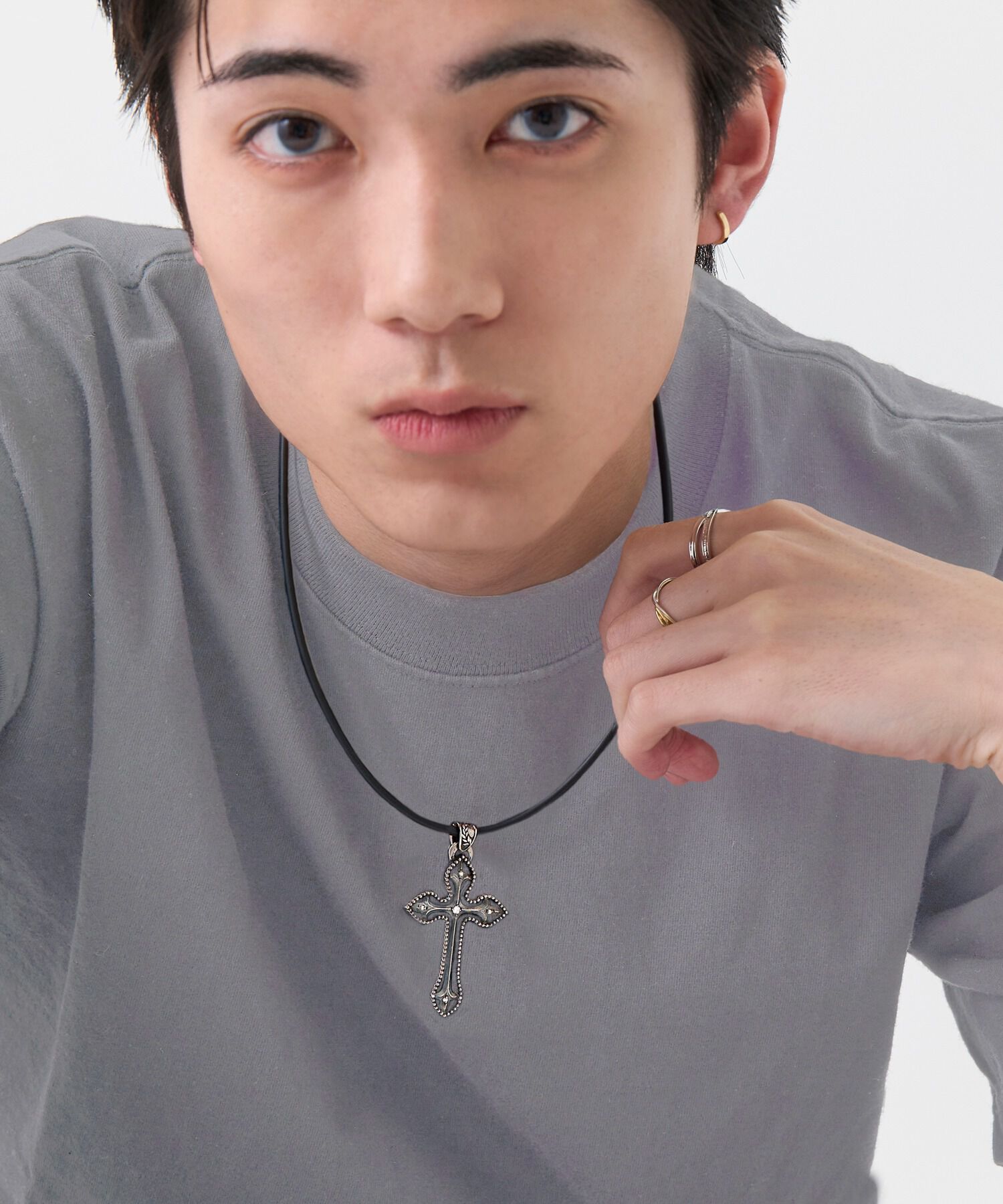 jupiter BLACK LABEL「ダイアモンドシルバークロスペンダント/コードネックレス　ブラック」|ネックレス|