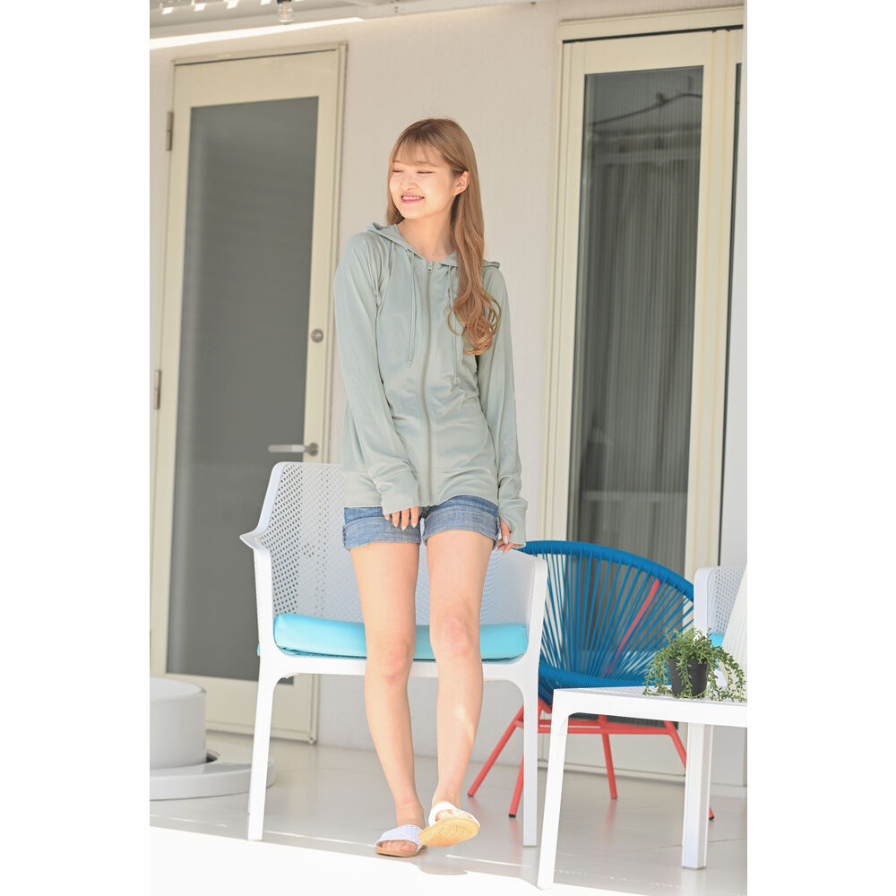 BACKYARD FAMILY「ラッシュガード レディース 長袖 通販 無地 シンプル パーカー 夏 ジップアップ M-L」|スポーツ|グレー1