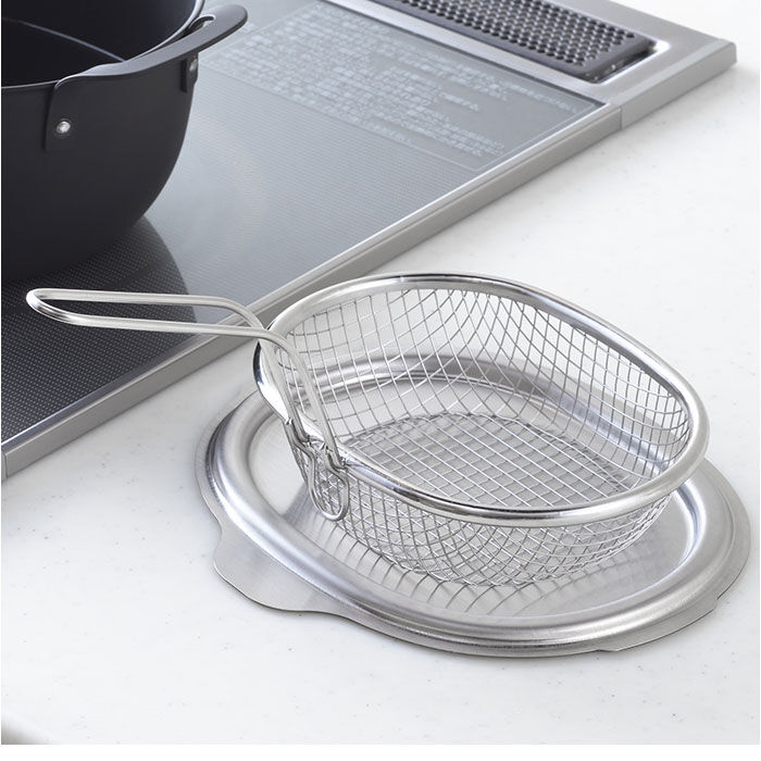 BACKYARD FAMILY「aikata アイカタ 揚げ鍋専用 蓋 通販 日本製 ふた フタ ステンレス蓋 鍋蓋 鍋ふた 鍋用」|食器・キッチングッズ|