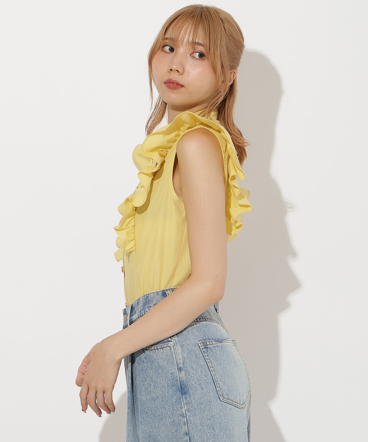 アンドクチュール「肩フリル刺繍シャツ」|シャツ・ブラウス|