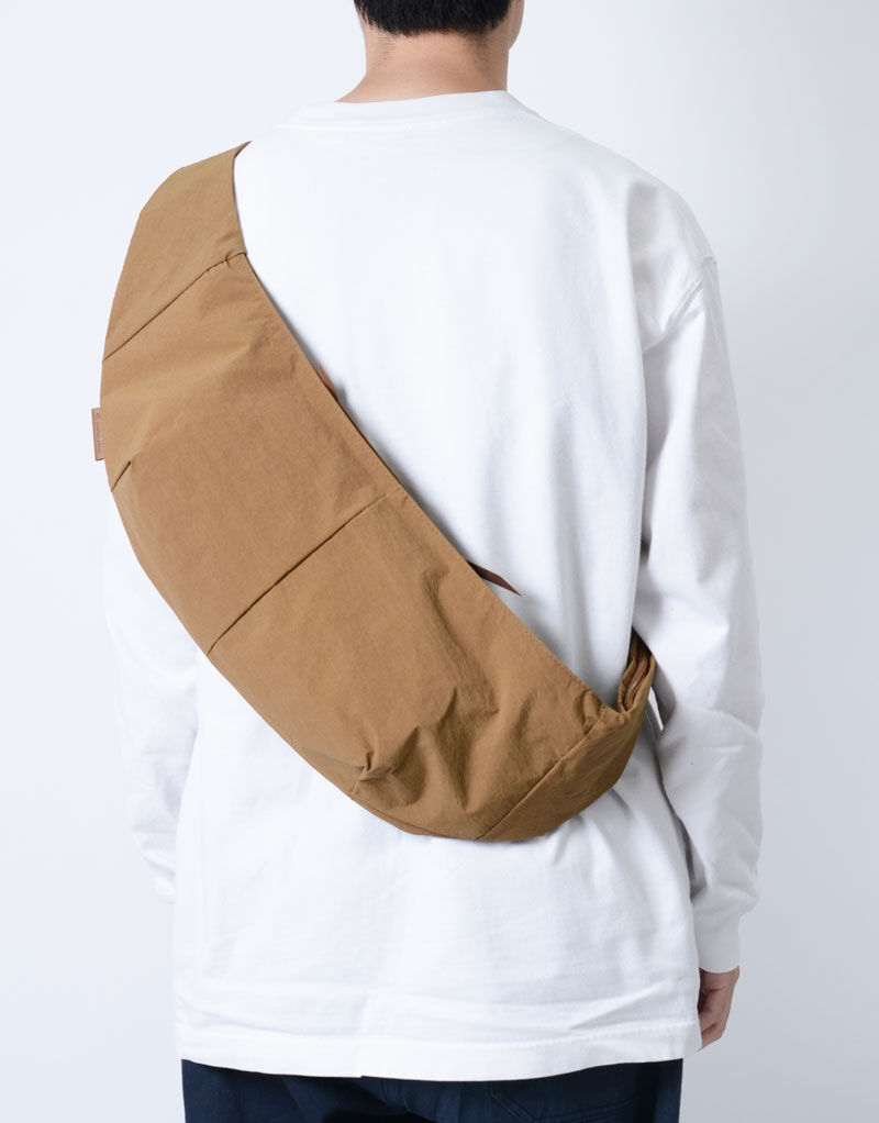 master-piece「Sash スリングバッグ」|ショルダー・メッセンジャー|キャメ