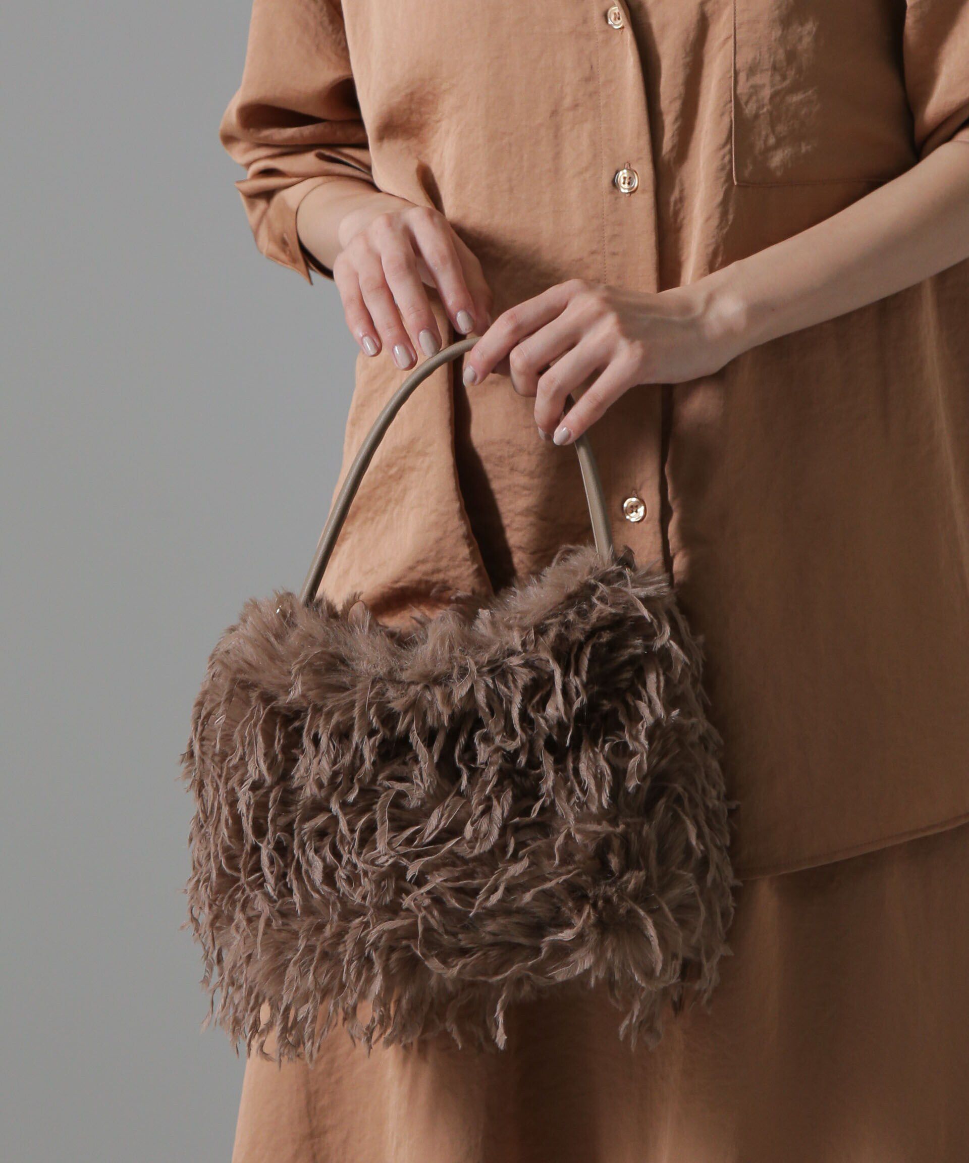 NANO universe「フェイクフェザーバケツバッグ」|ショルダー・メッセンジャー|ブラウン