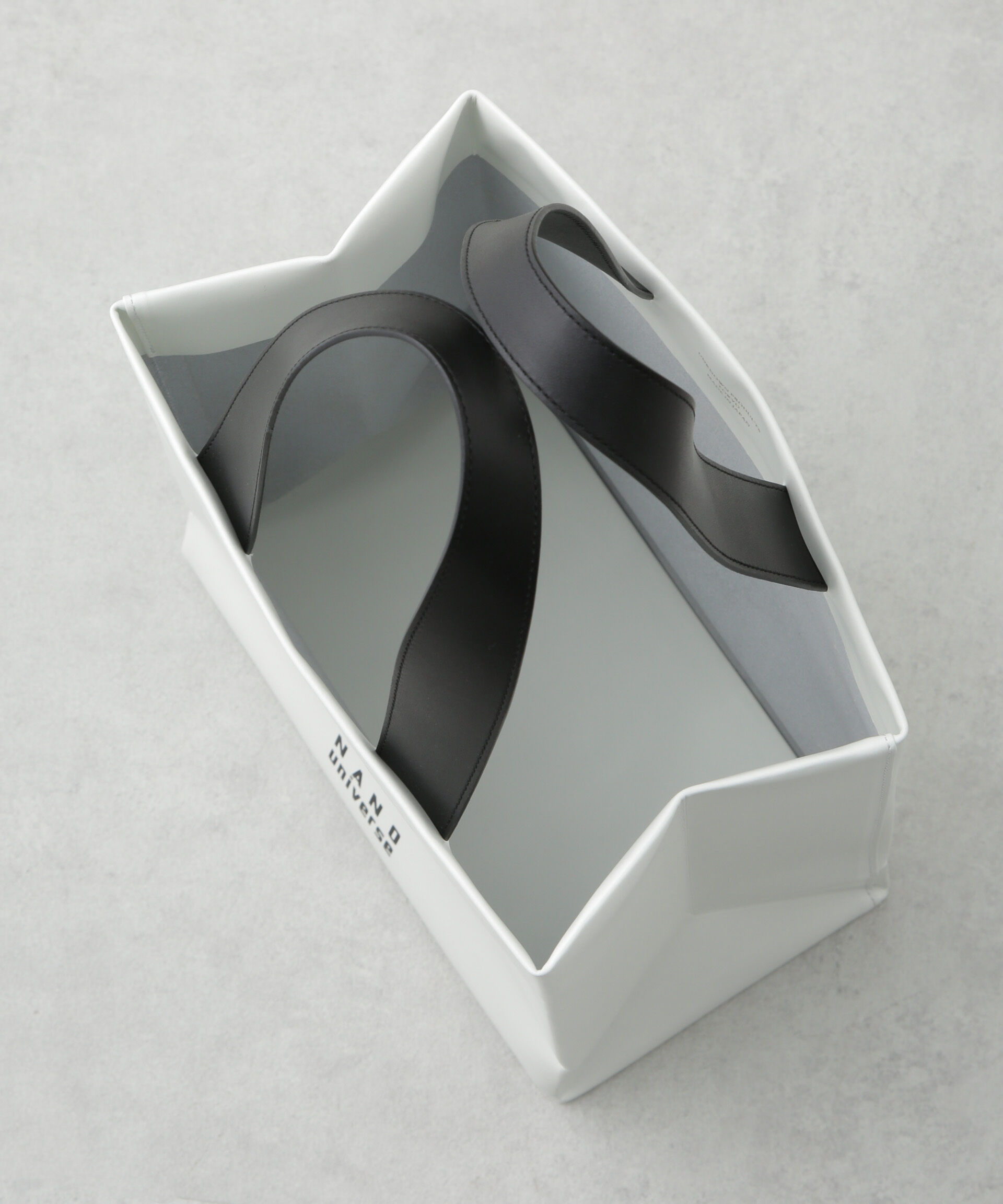 nano･universe「UNKNOWN PRODUCTS/別注 Leather Paper Bag」|ショルダー・メッセンジャー|