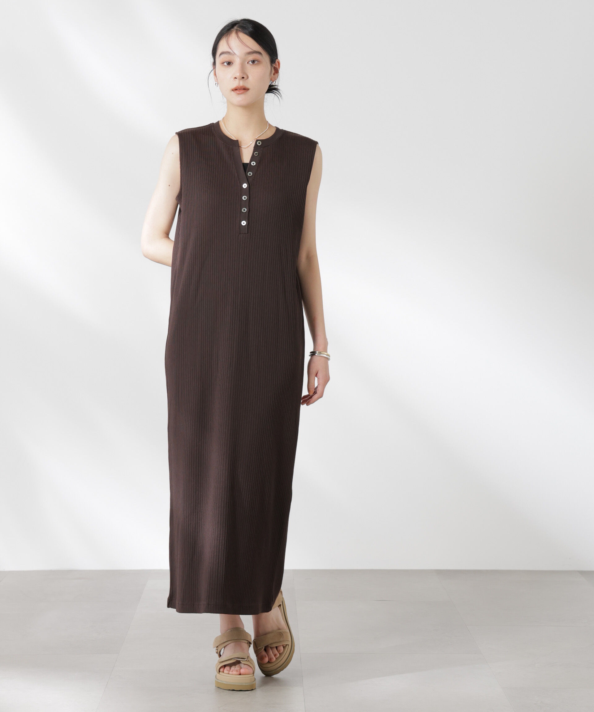 nano･universe「ヘンリーネックドライテレコワンピース」|ワンピース|ブラウン