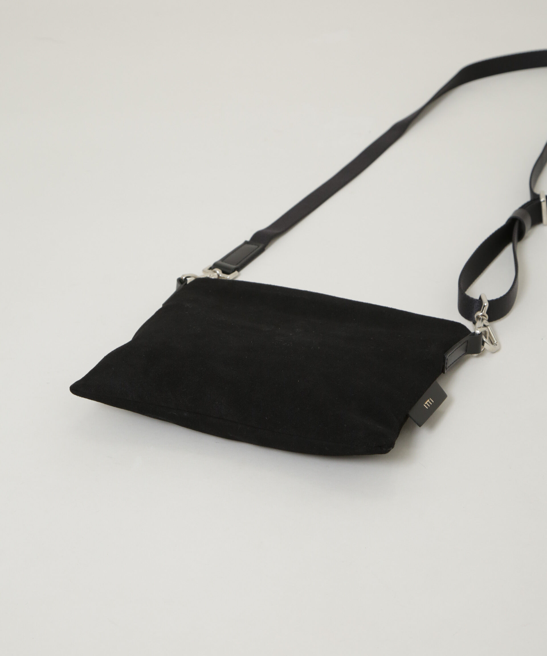 nano･universe「ITTI/別注 MARY SACOCHE / suede」|ショルダー・メッセンジャー|