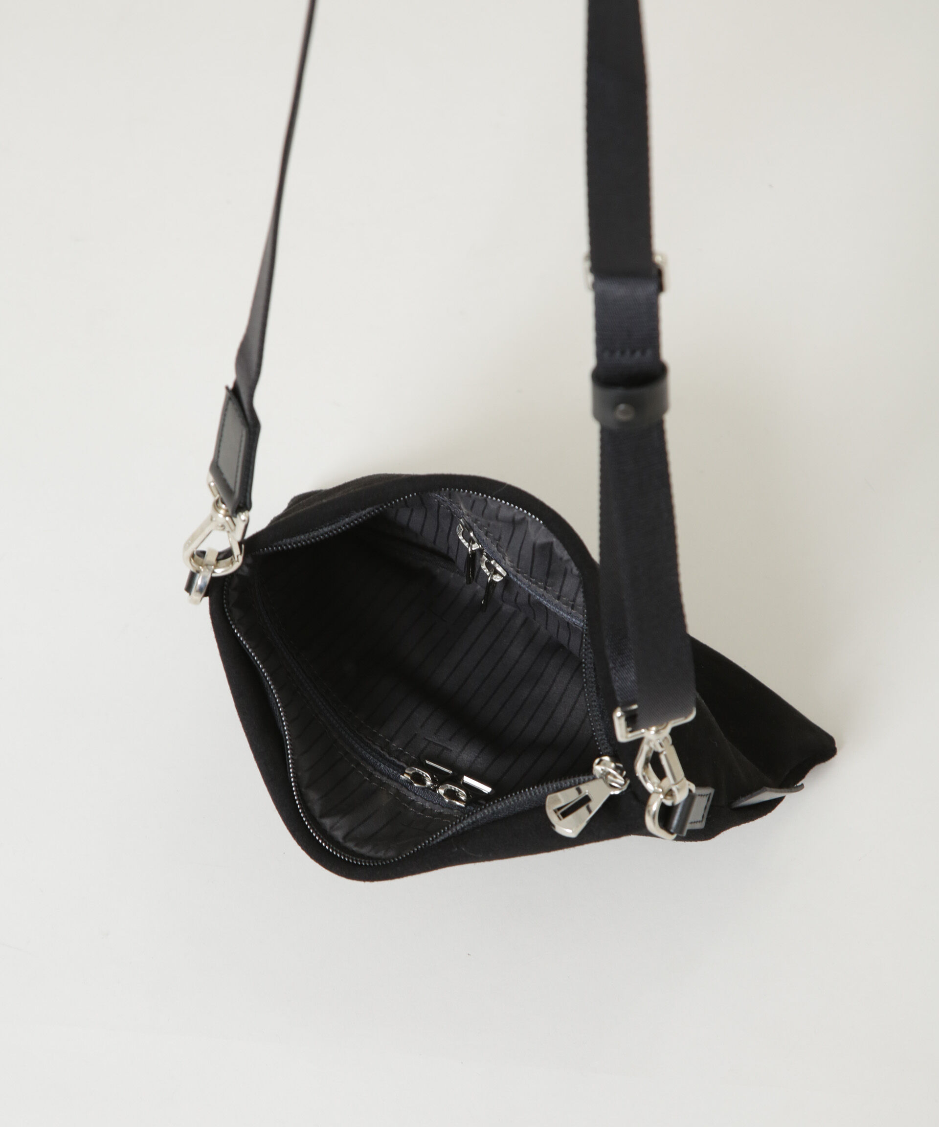 nano･universe「ITTI/別注 MARY SACOCHE / suede」|ショルダー・メッセンジャー|