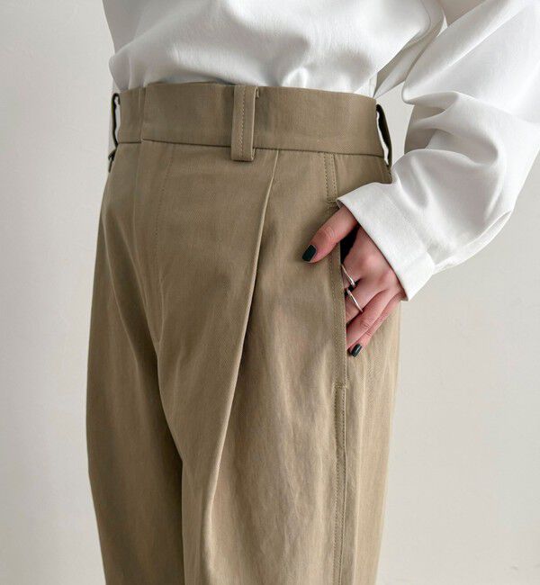 fredy emue「チノタックパンツ」|チノ|