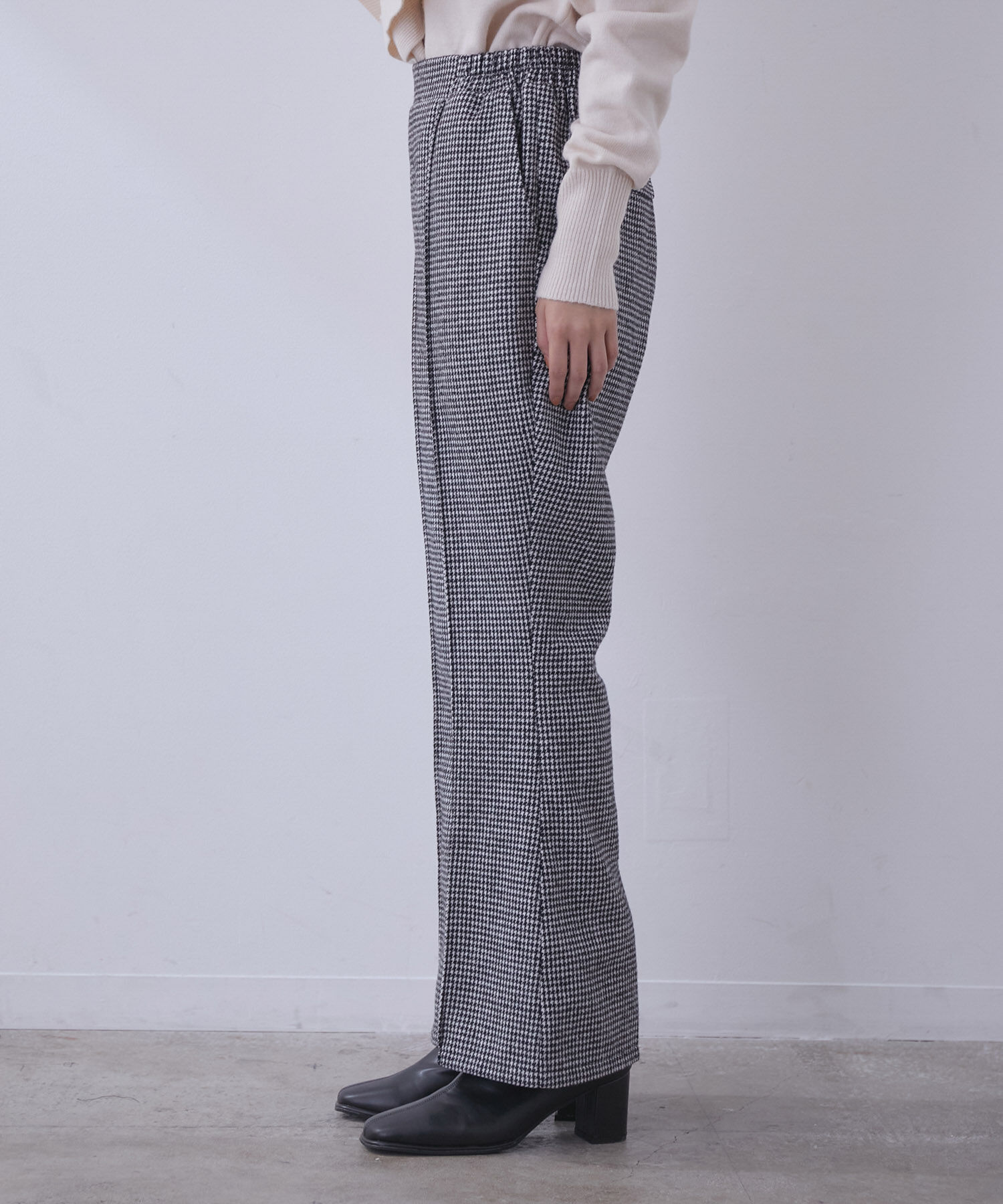 vis-a-vis「【WEB限定】裏地付きで暖か千鳥柄フレアパンツ」|スラックス|