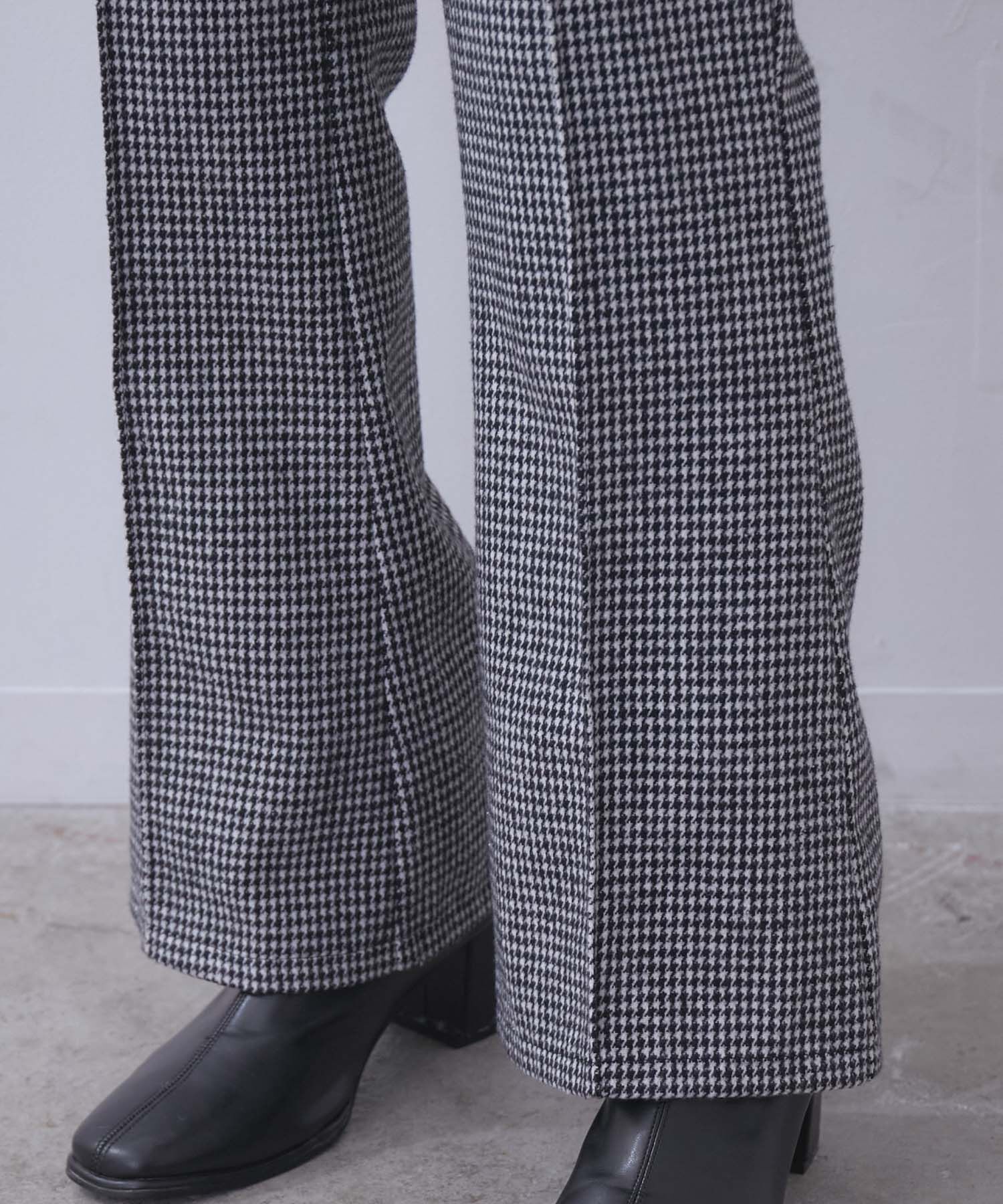 vis-a-vis「【WEB限定】裏地付きで暖か千鳥柄フレアパンツ」|スラックス|