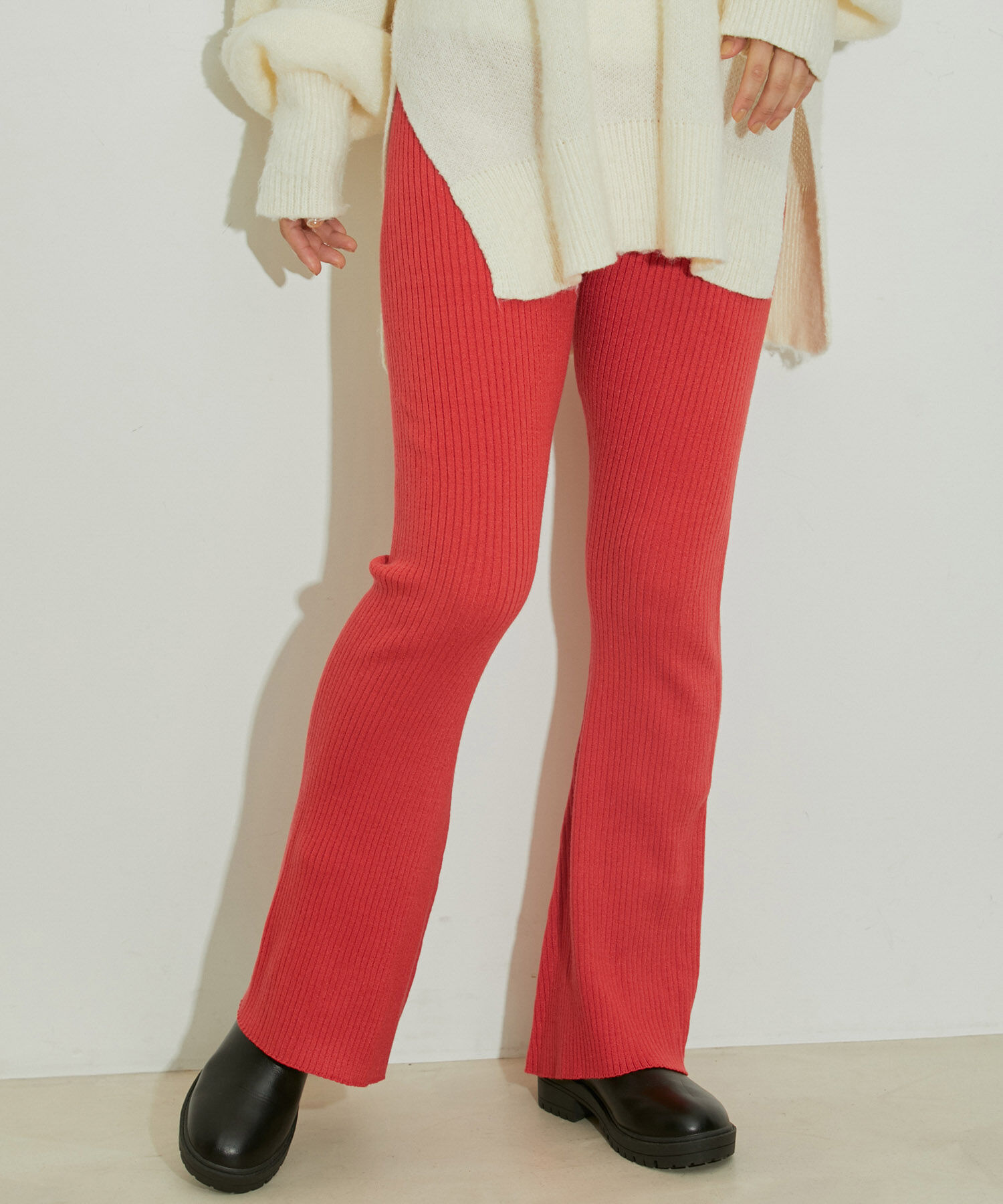vis-a-vis「【WEB限定】もちっとリブニットカラーフレアパンツ」|スラックス|オレンジ(70)
