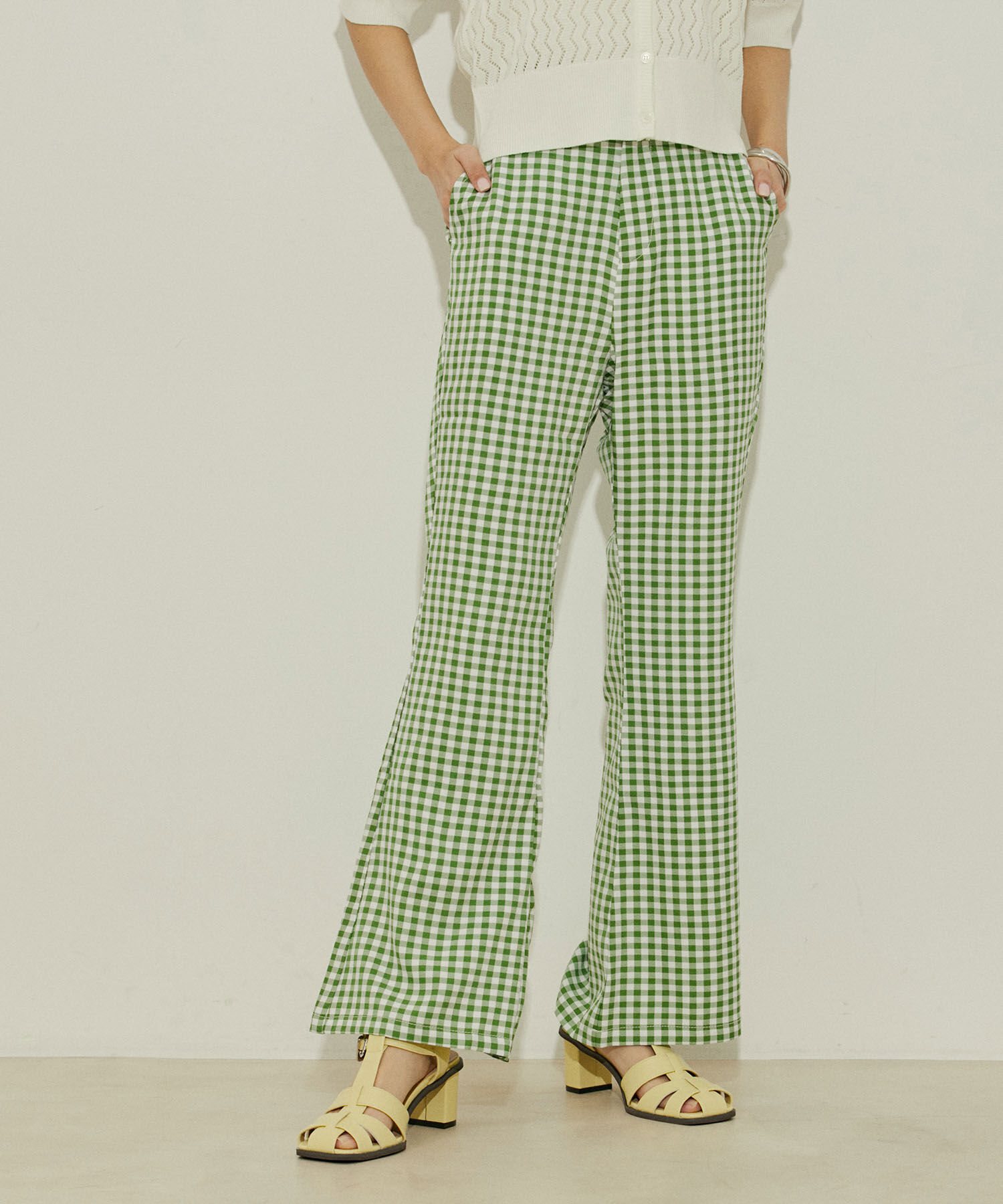 vis-a-vis「【WEB限定】ギンガムチェックフレアパンツ」|スラックス|グリーン(30)