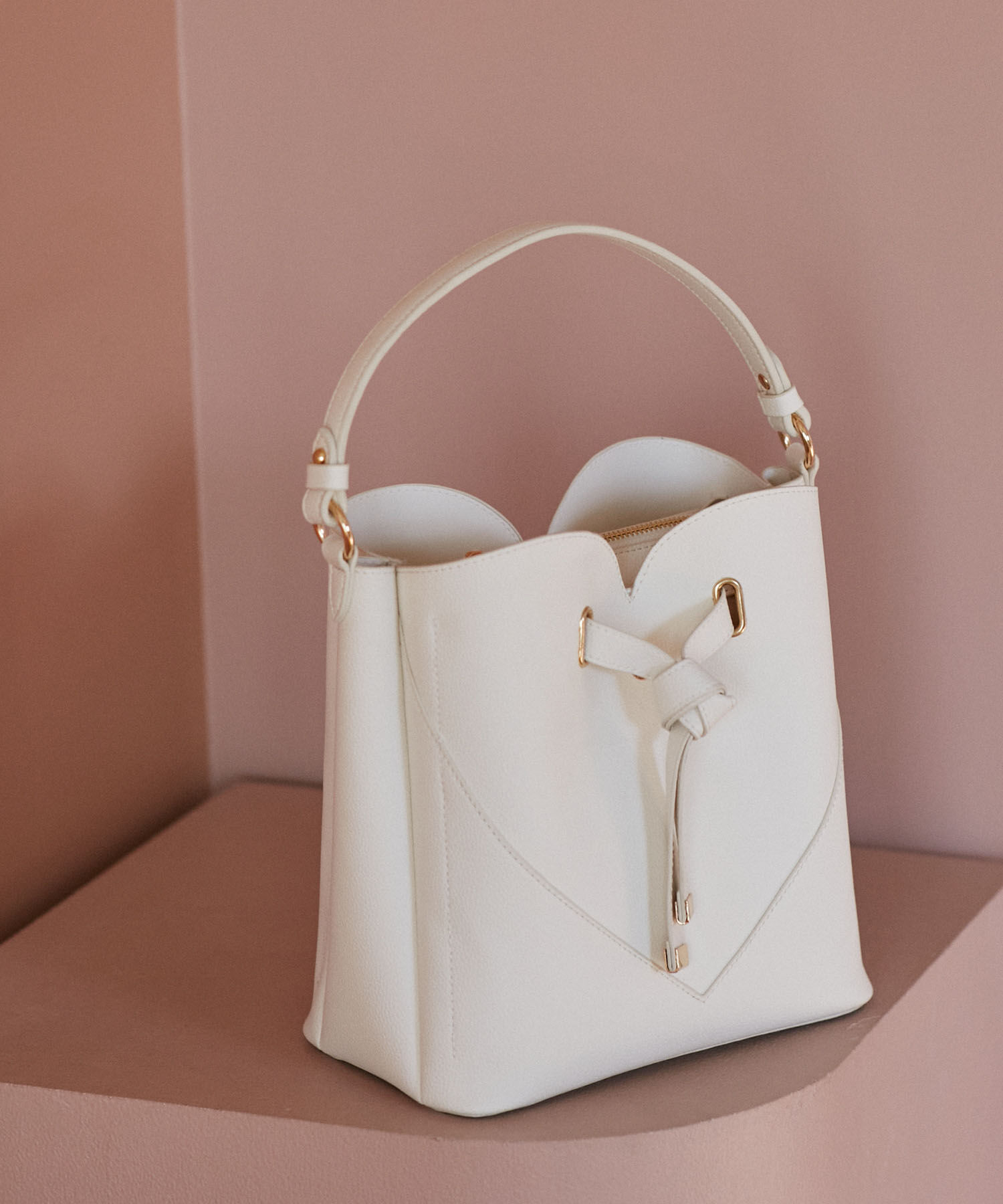 VIS「【追加生産】【2WAY】ハートカットバッグ」|ハンドバッグ|