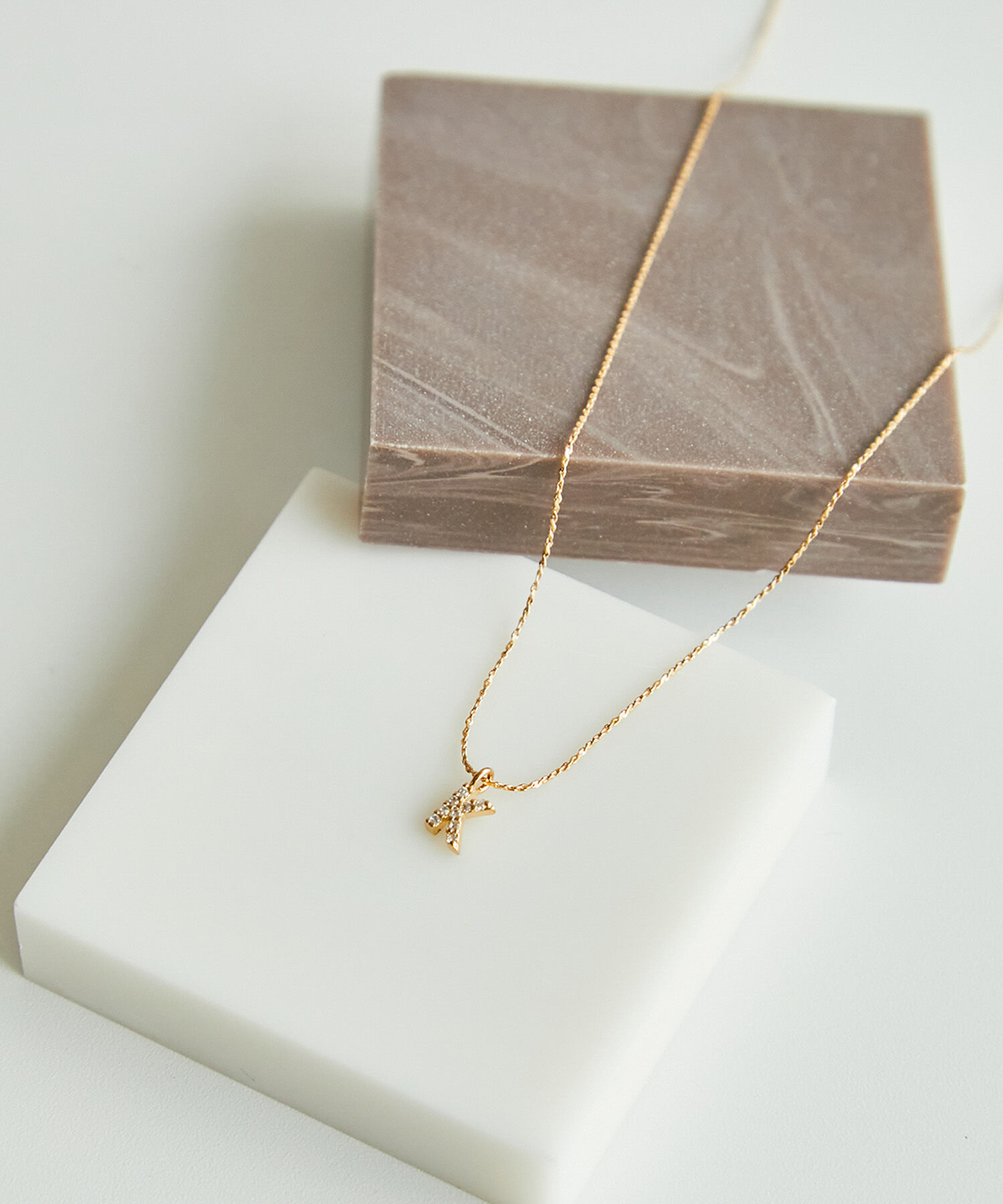 ROPE PICNIC PASSAGE「イニシャルモチーフプチペンダント」|ネックレス|ゴールド系(91)