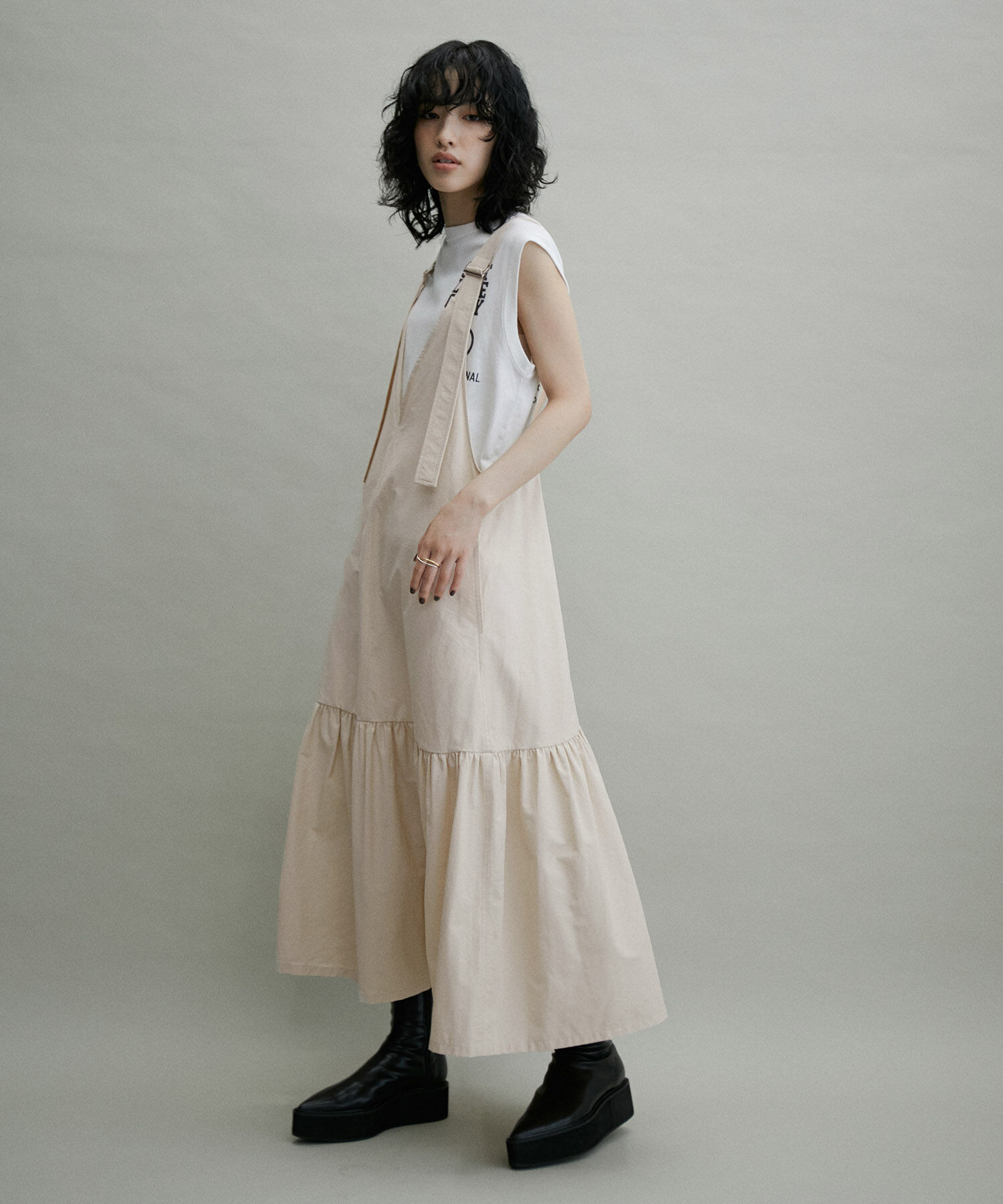 ADAM ET ROPE'「【WEB限定(一部店舗展開あり)】オーバーオールジャンパースカート」|ジャンパースカート|