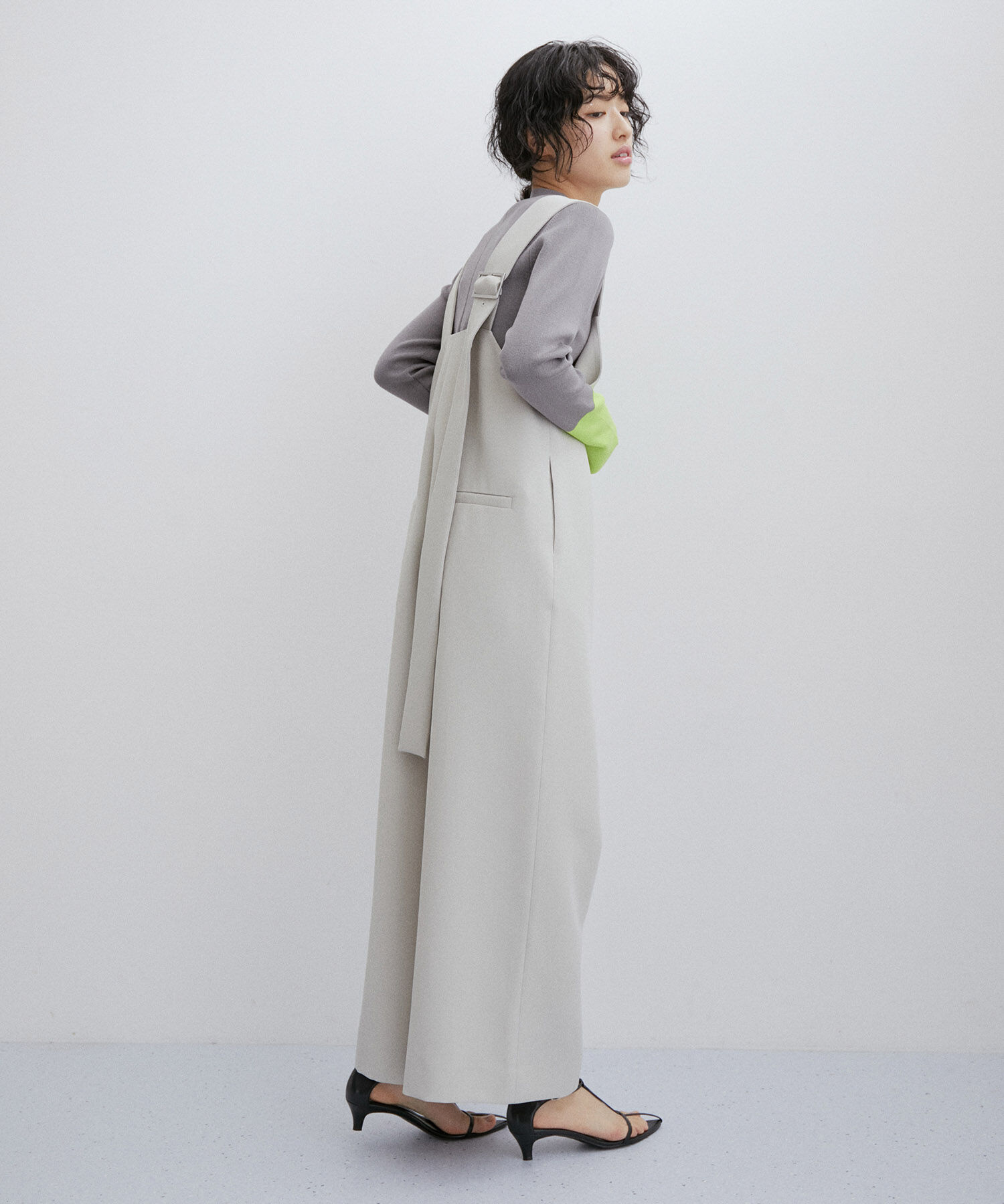 ADAM ET ROPE'「【サステナブル】ナロークロスストラップサンダル」|サンダル|