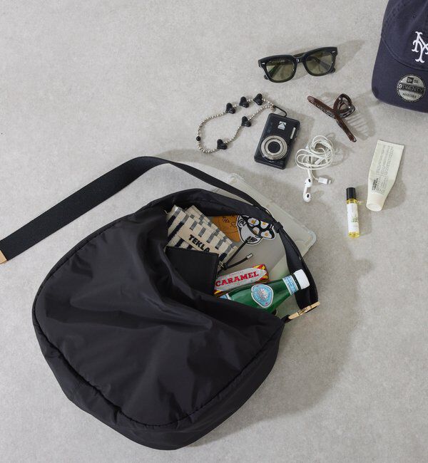  「【軽量320g！ショルダー長さ調整可/A4対応】ナイロンテープショルダーバッグ」|トートバッグ|ブラック