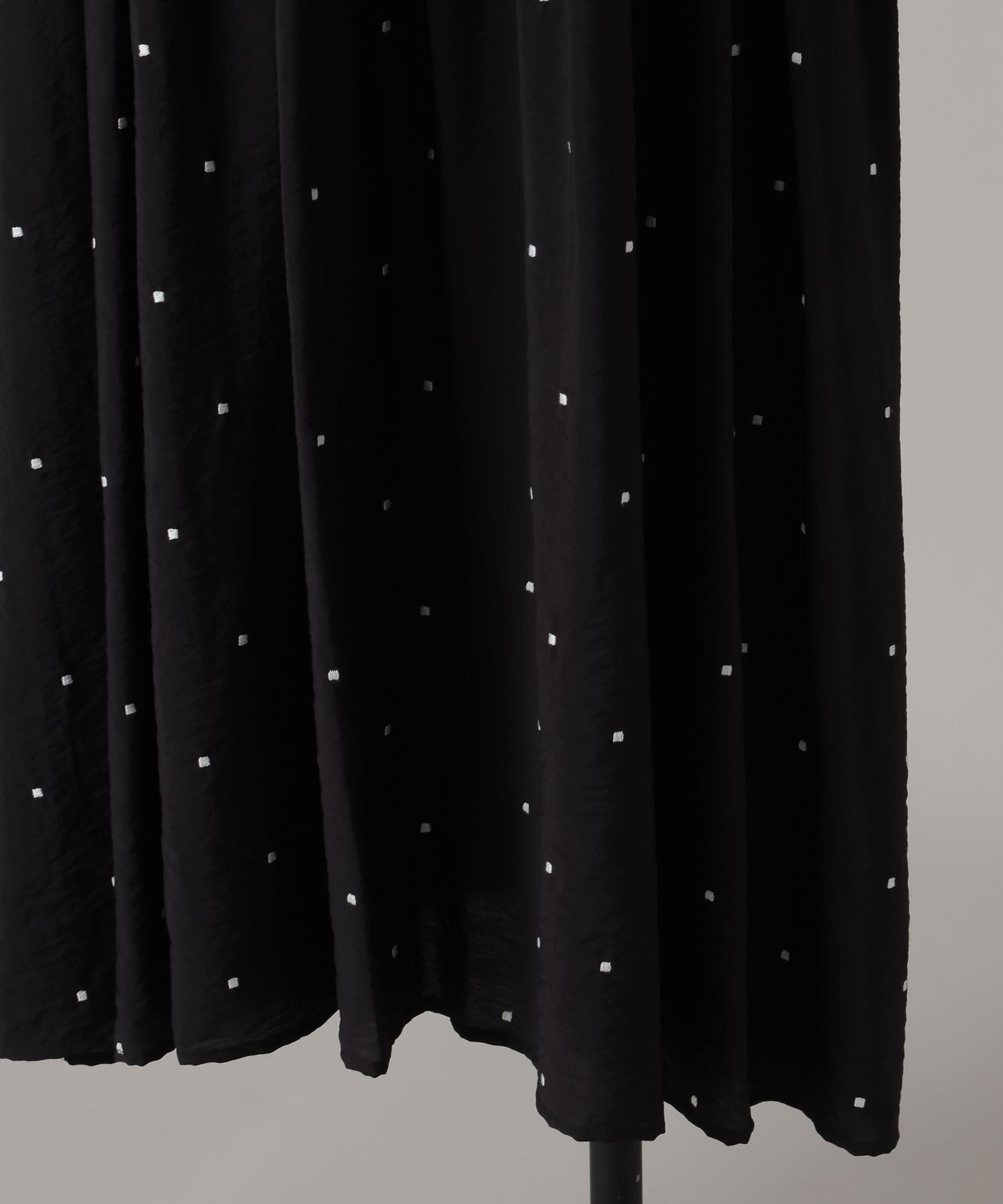 A part by 「ドットシシュウキャミワンピース」|ワンピース|