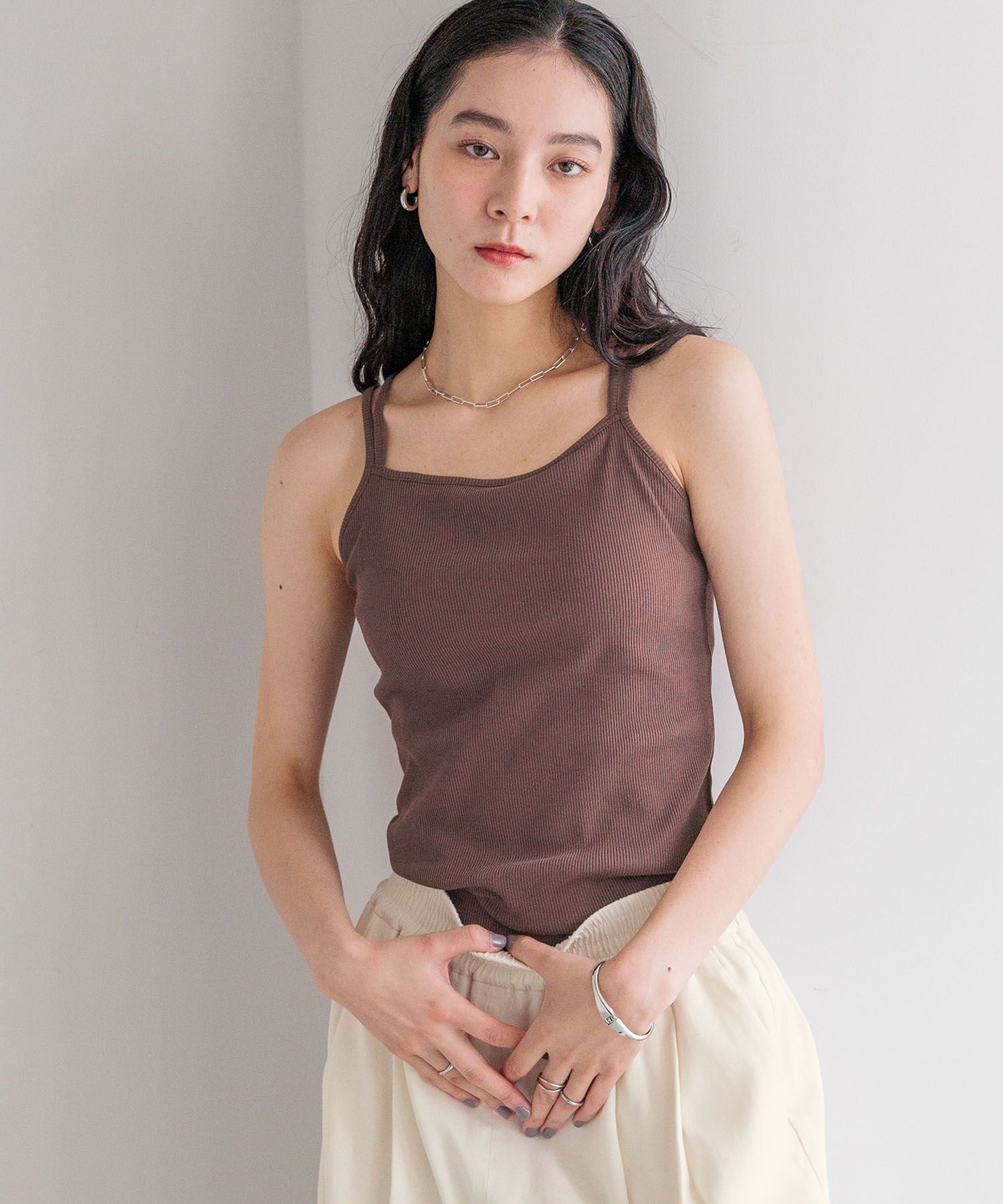 LOWRYS FARM「スタイルUPクロスカップキャミ」|Tシャツ・カットソー|BRN9