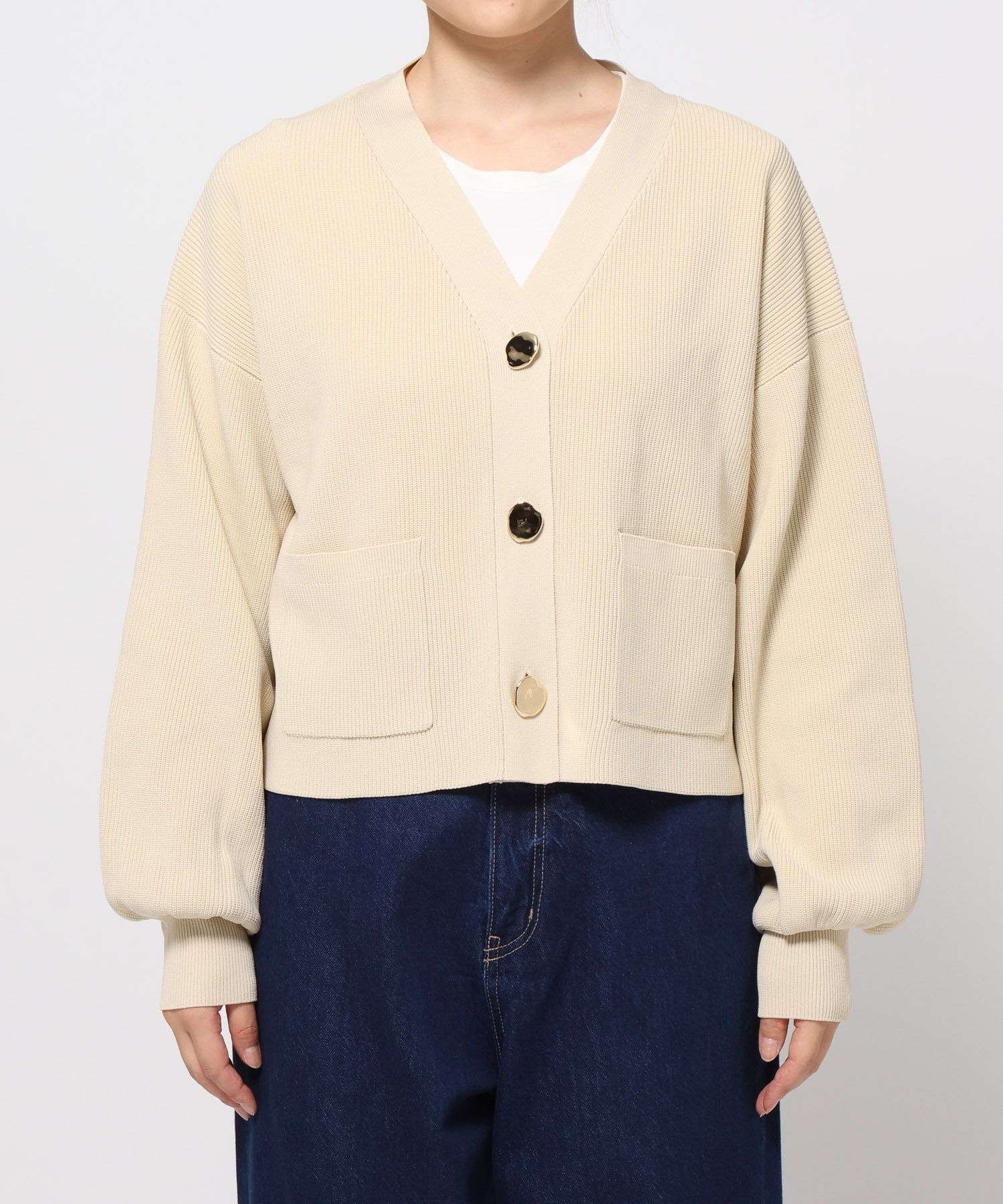 LOWRYS FARM「デコボタンショートカーディガン」|ニット・セーター|