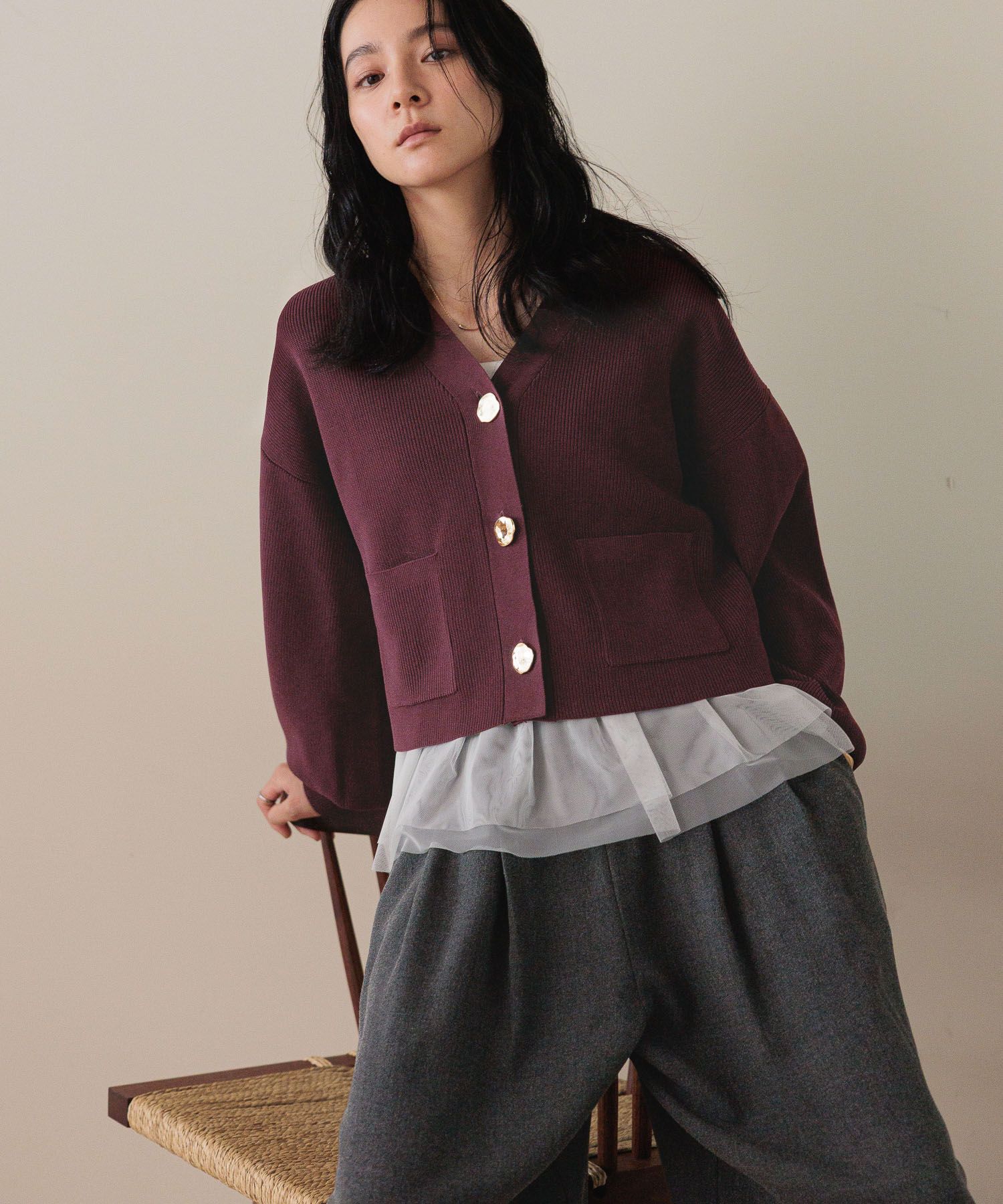 LOWRYS FARM「デコボタンショートカーディガン」|ニット・セーター|