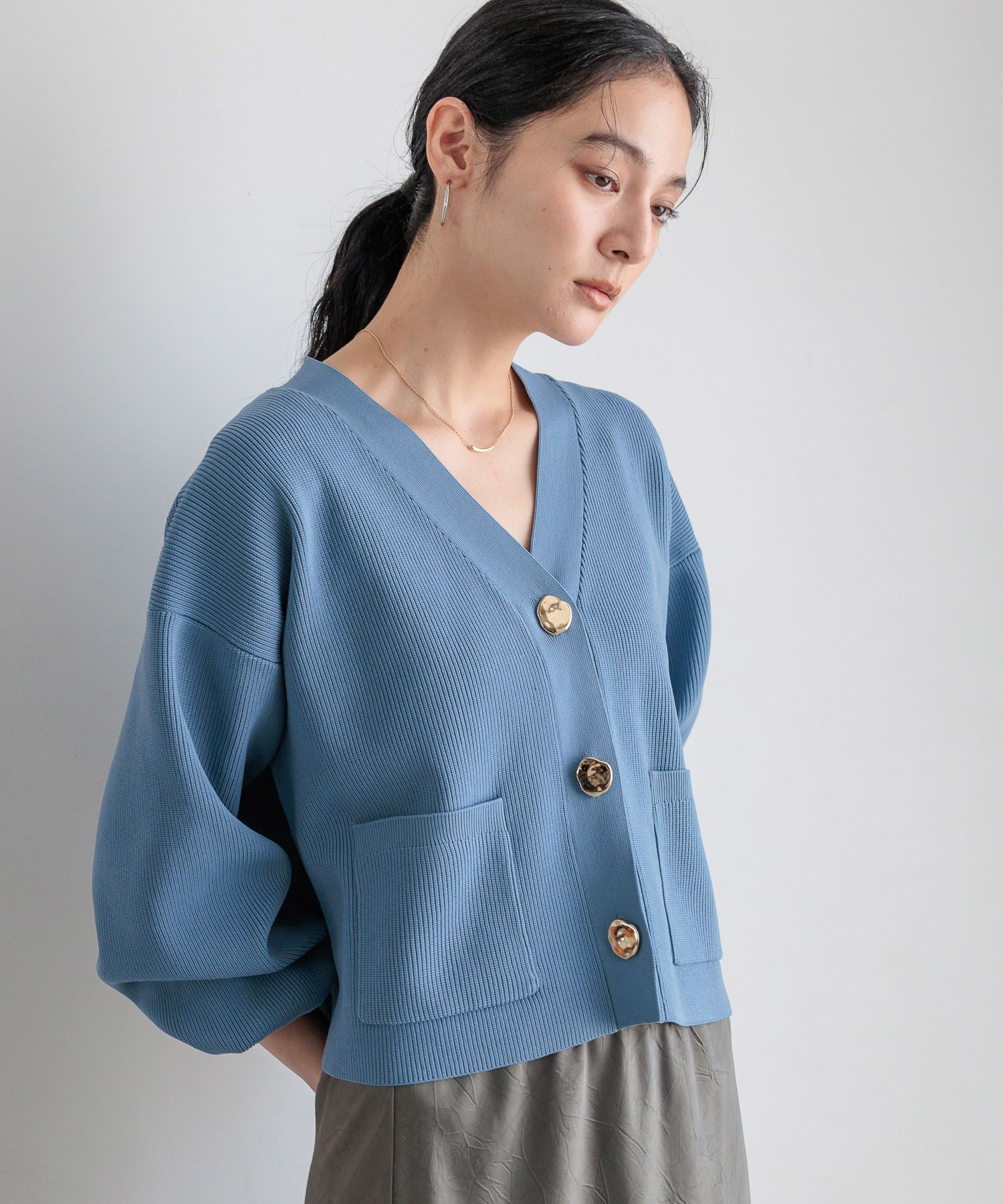 LOWRYS FARM「デコボタンショートカーディガン」|ニット・セーター|