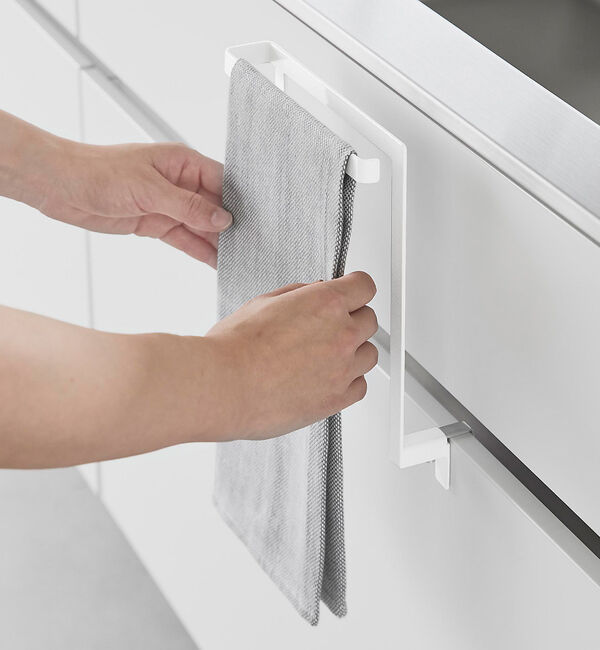 collex「【tower】シンク下収納扉タオルハンガー 高さ15cm」|食器・キッチングッズ|