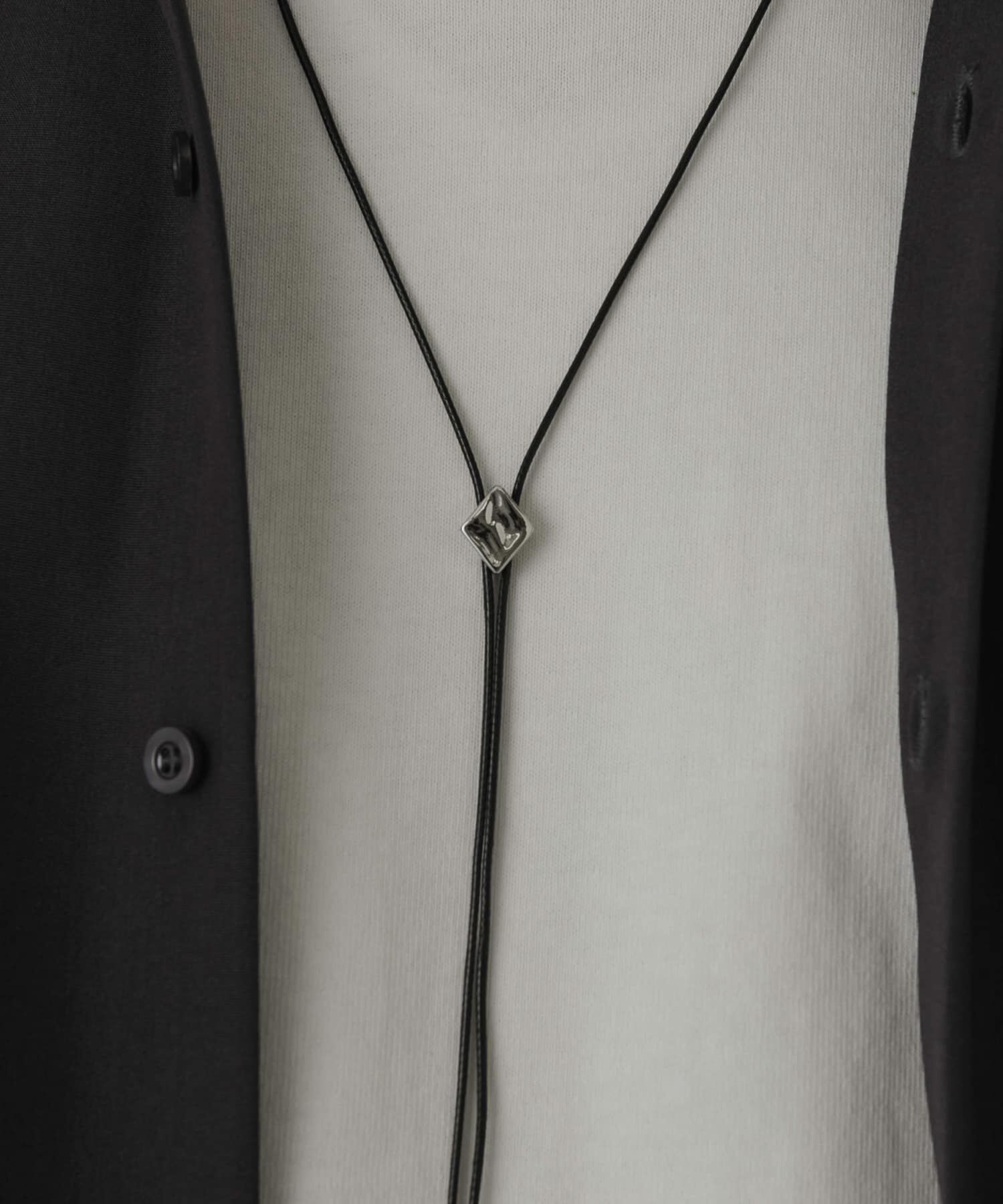 SMELLY「メタルトップコードループタイネックレス」|ネックレス|