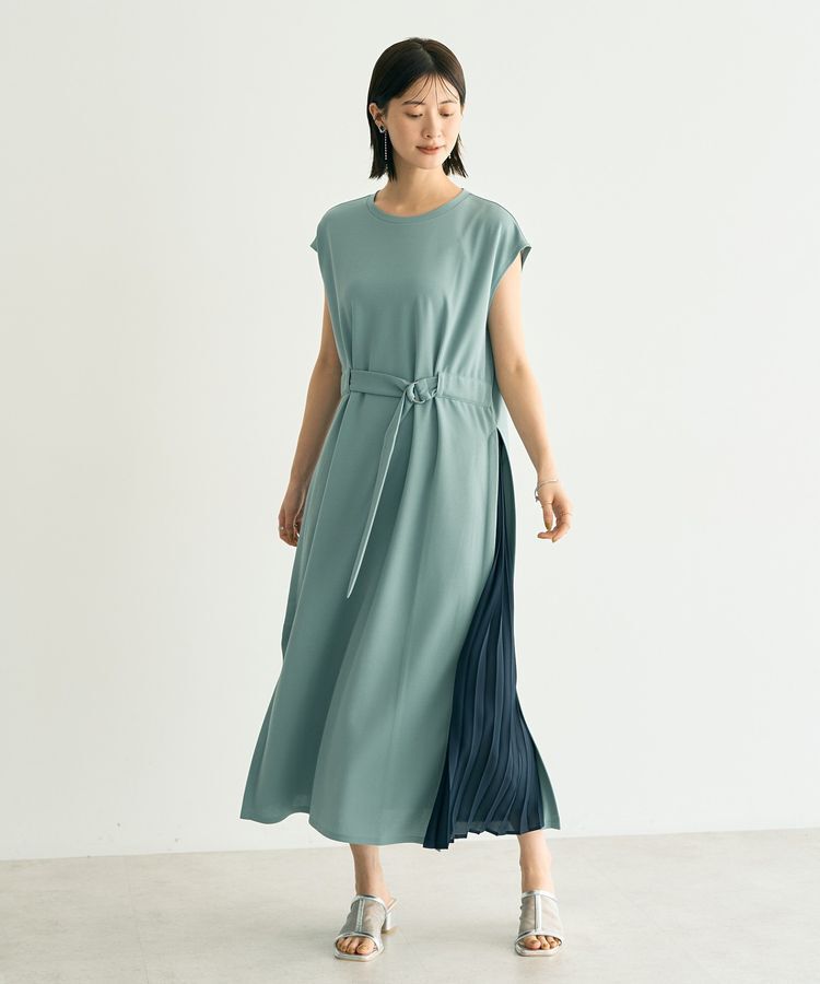 YECCA VECCA「ベルテッドプリーツ切替ワンピース」|ワンピース|グレイッシュブルー