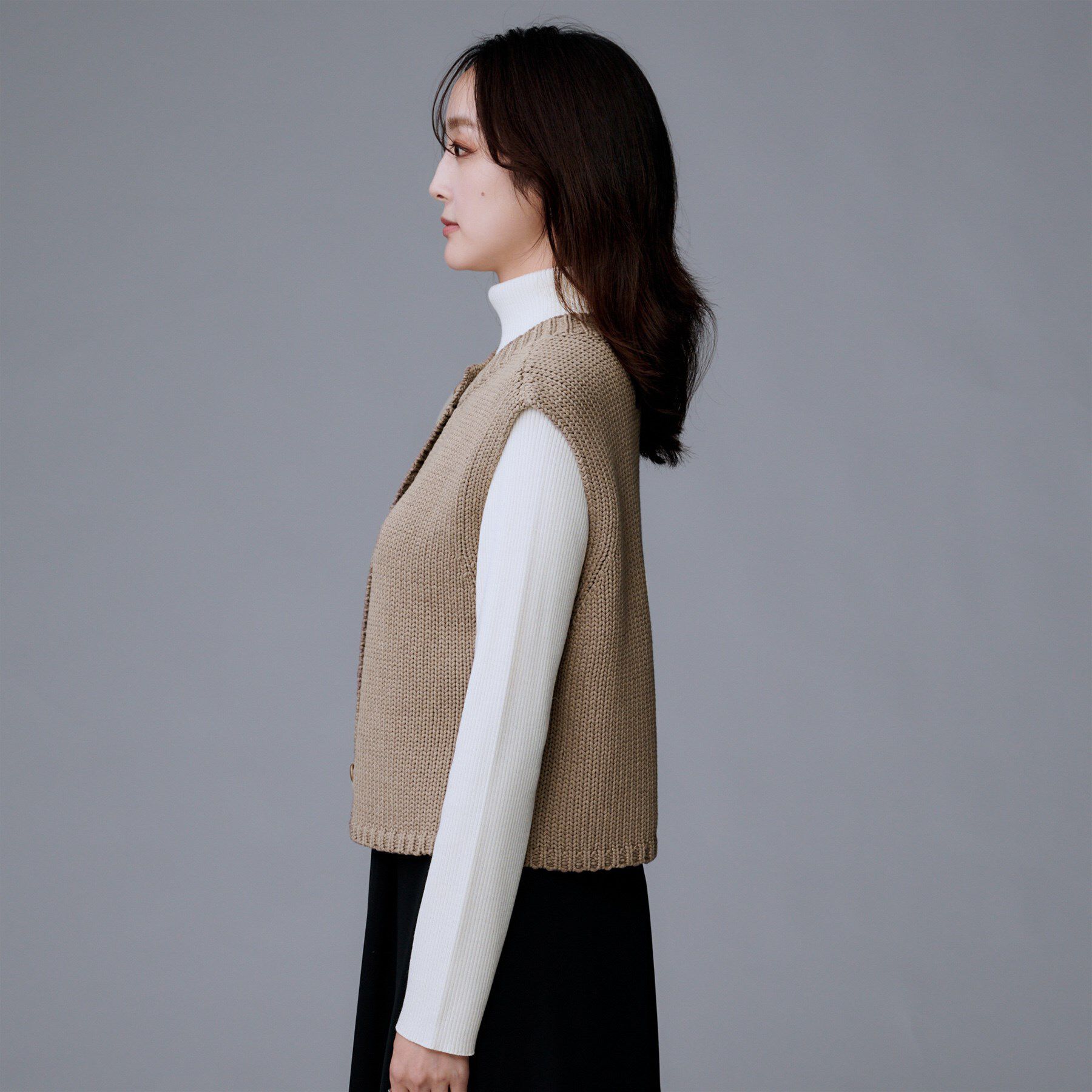 UNTITLED「【レイヤード/前ボタン】2WAYニットベスト」|ニット・セーター|