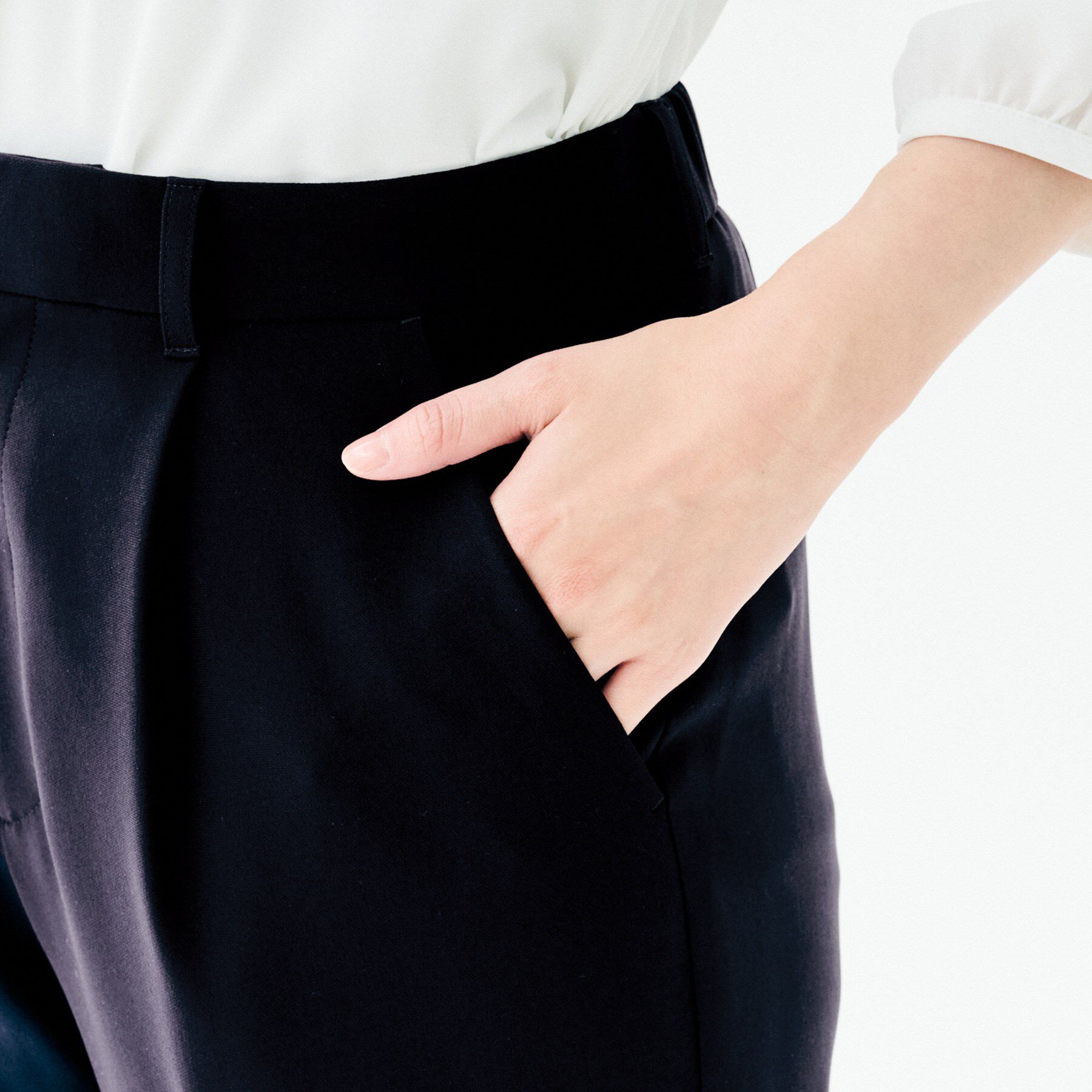 UNTITLED「【洗えるスーツ/ストレッチ性/後ろウエストゴム】テーパードパンツ」|その他|