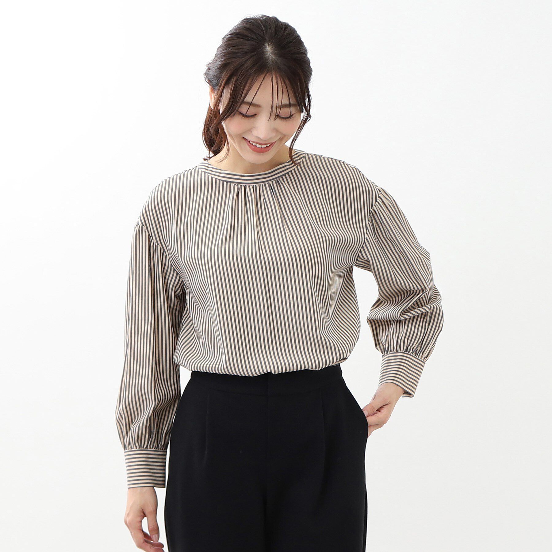 Reflect「【手洗い可】プチスタンドネックストライプブラウス」|シャツ・ブラウス|ネイビー(394)